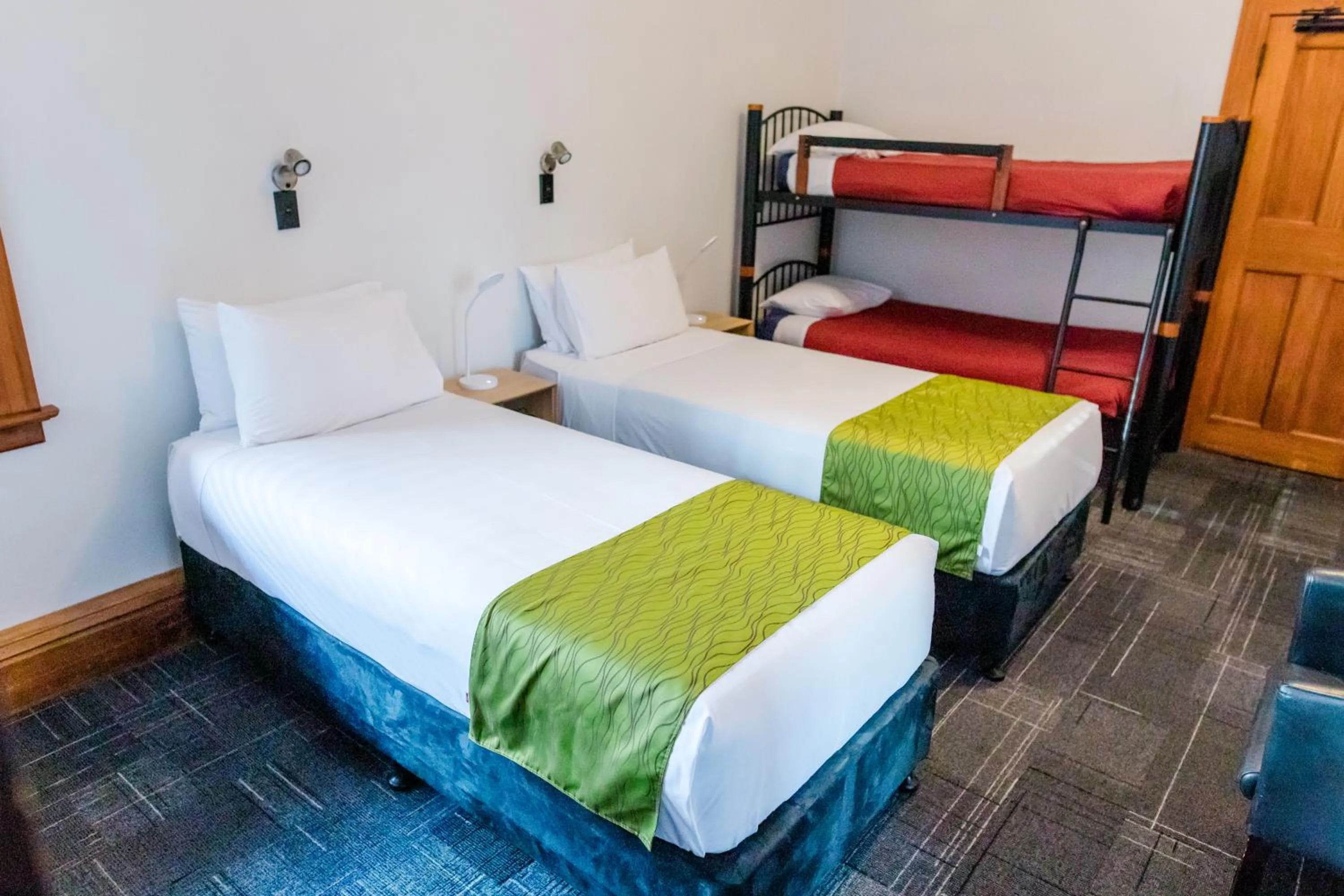 Bed in The Cambridge Hotel & Backpackers