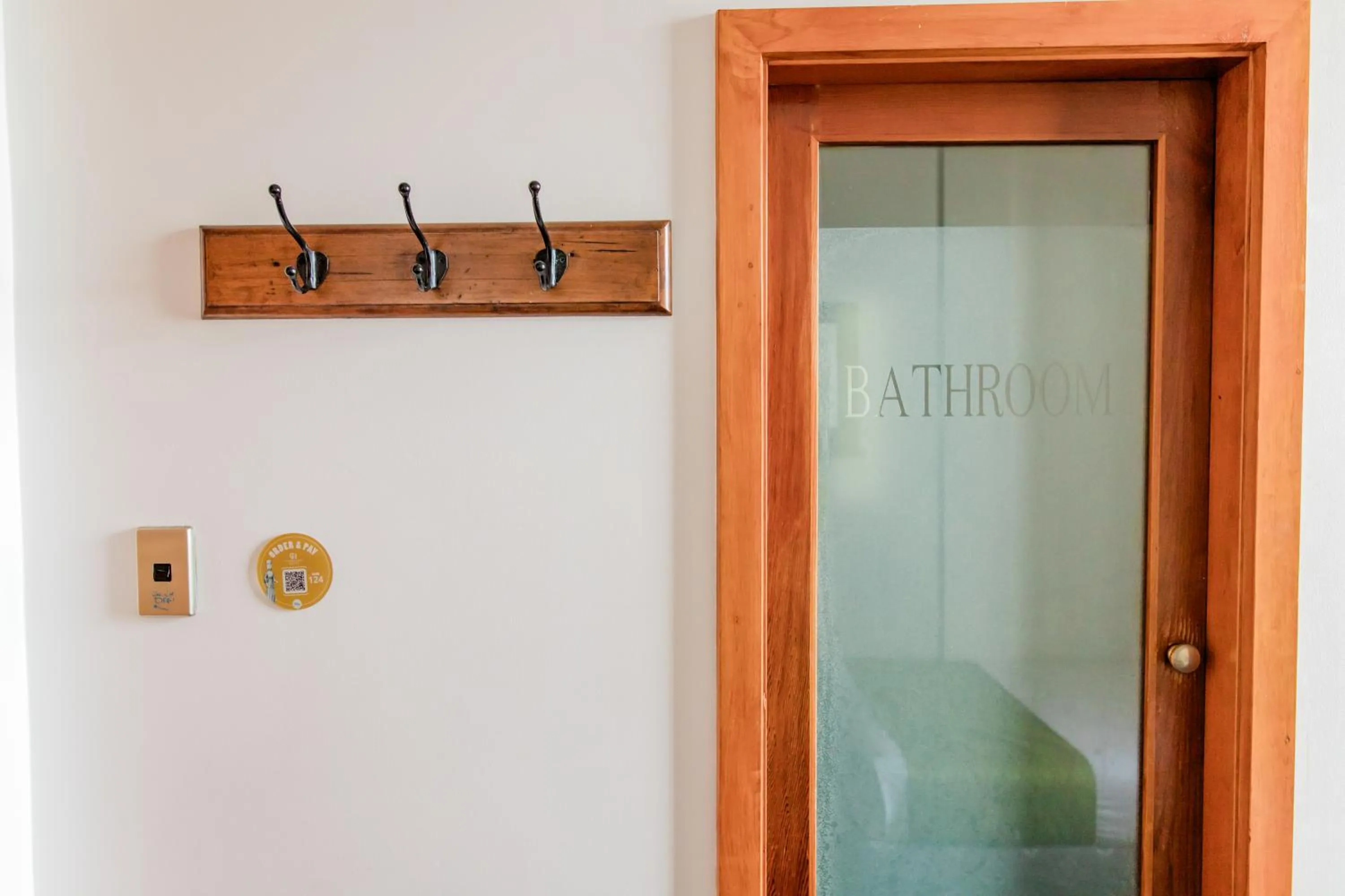 Bathroom in The Cambridge Hotel & Backpackers