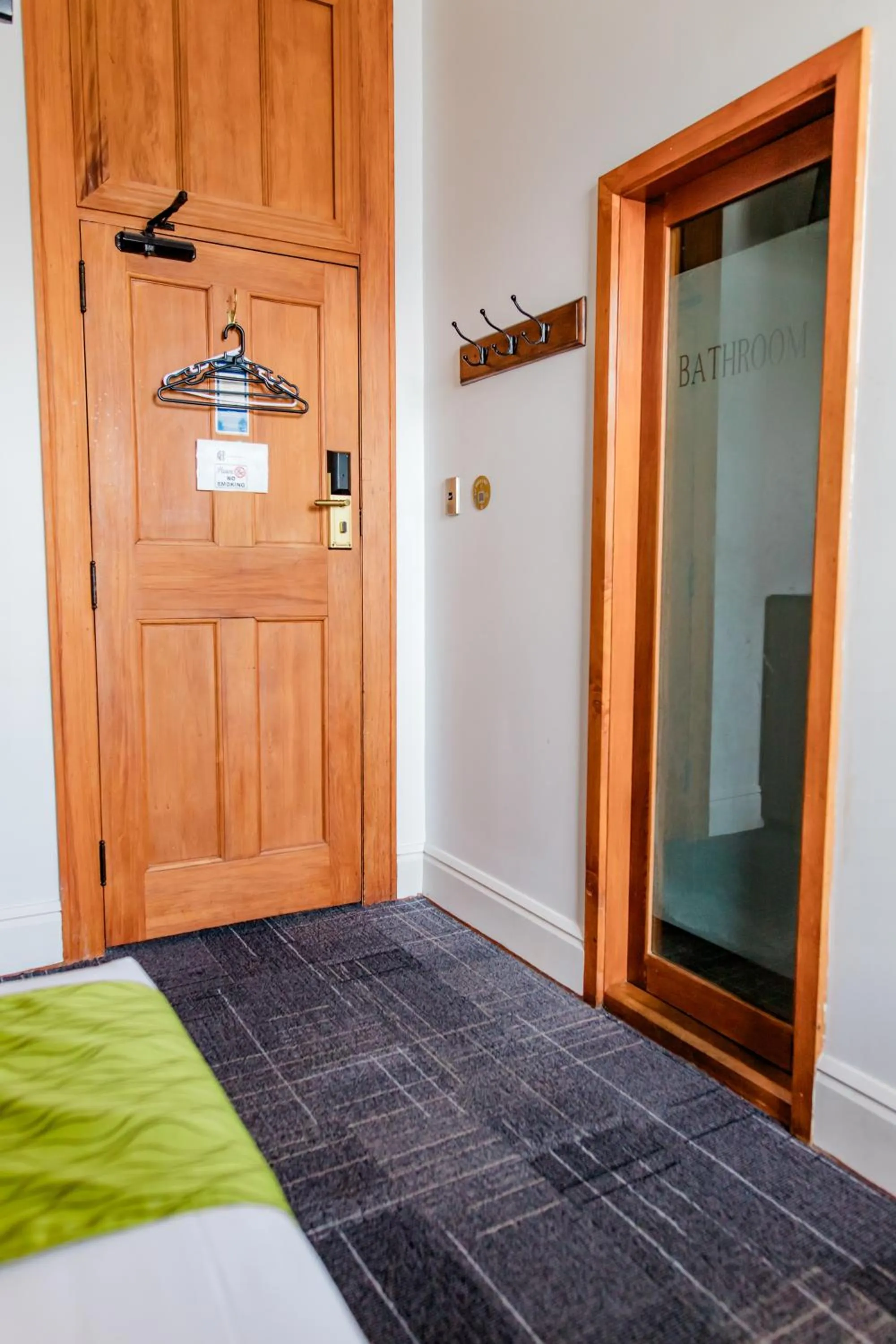 Bedroom, Bed in The Cambridge Hotel & Backpackers