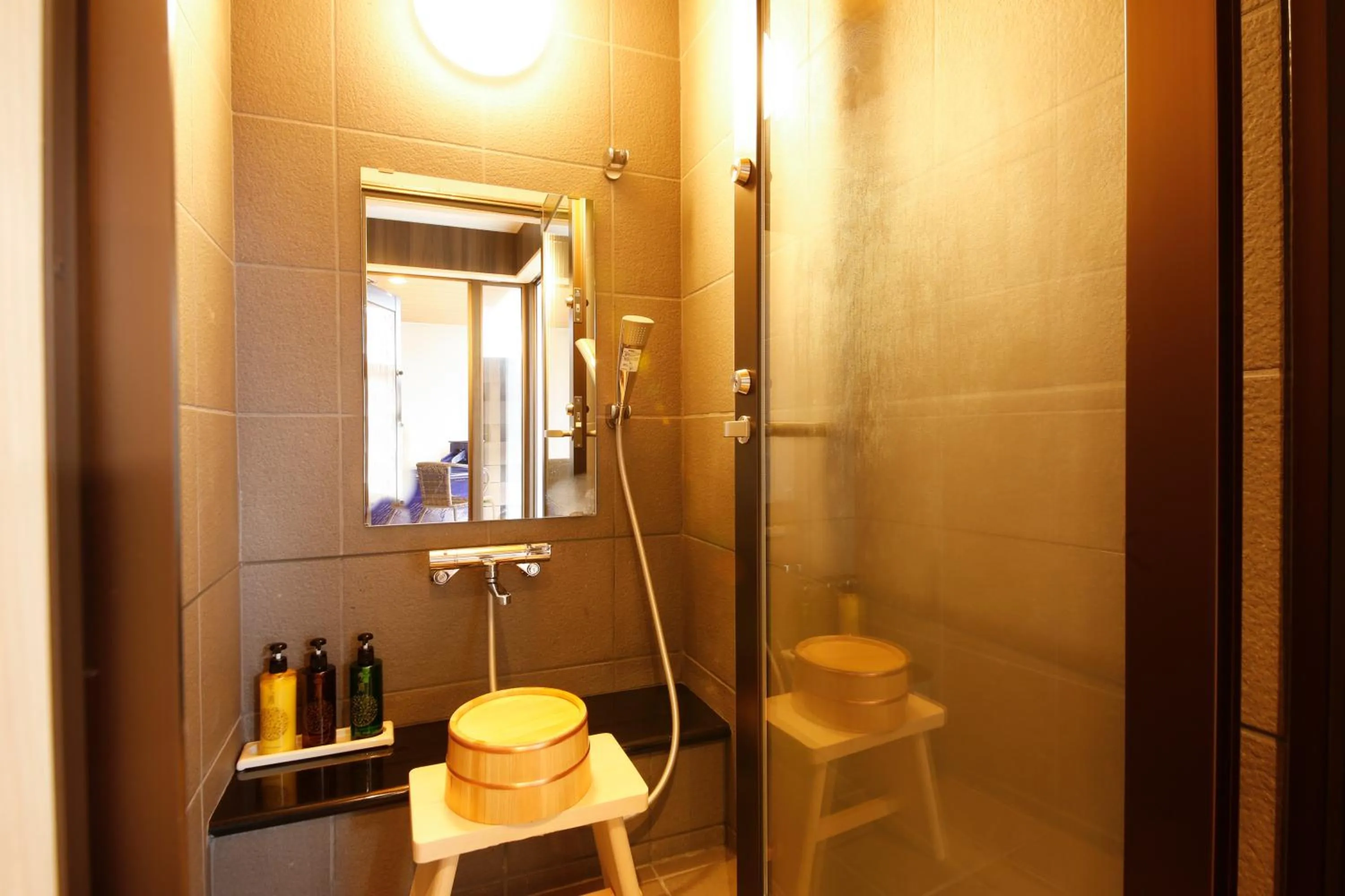 Shower in Yoshidaya Sannoukaku