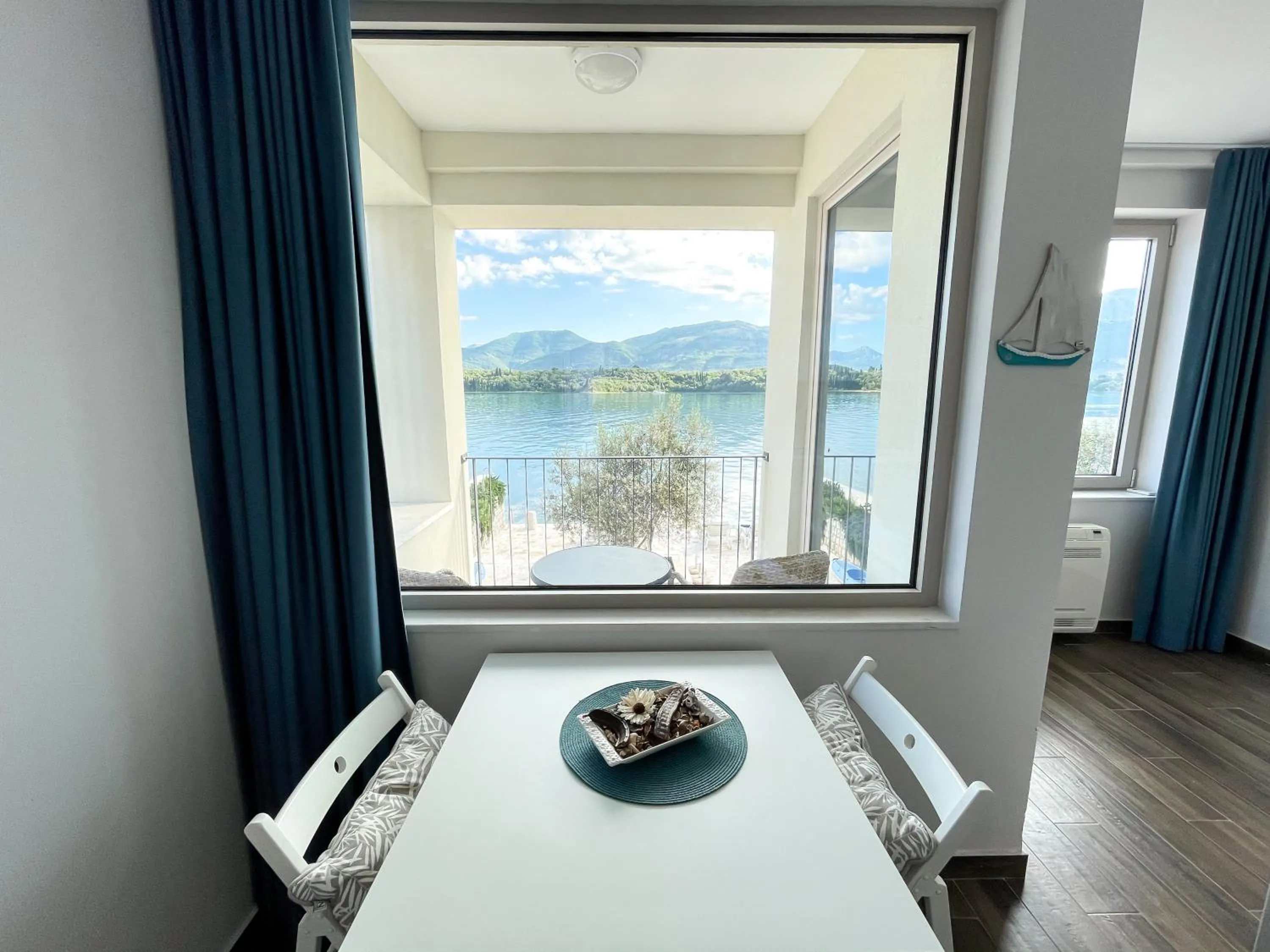 Apartments Maestral