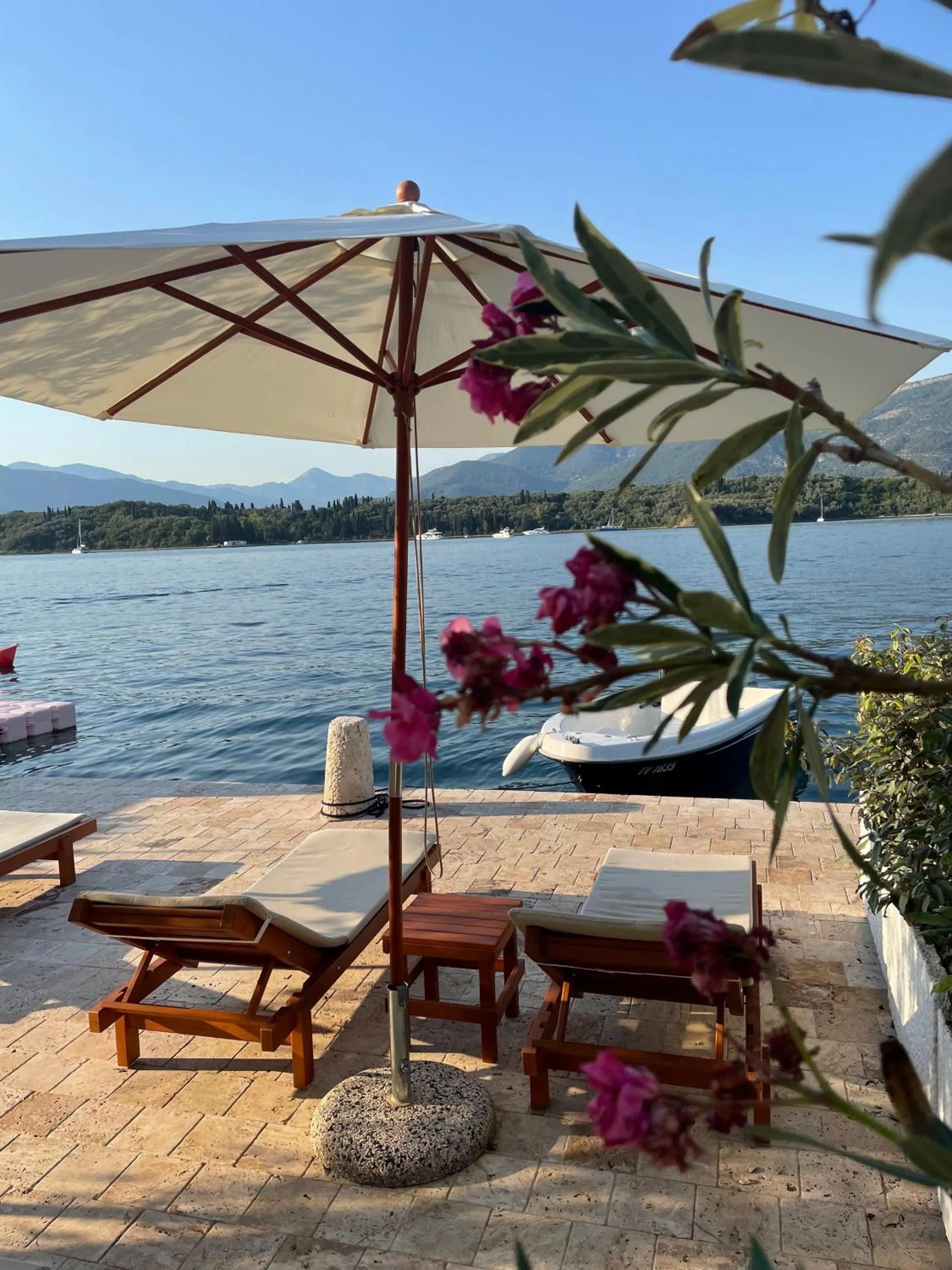 Apartments Maestral