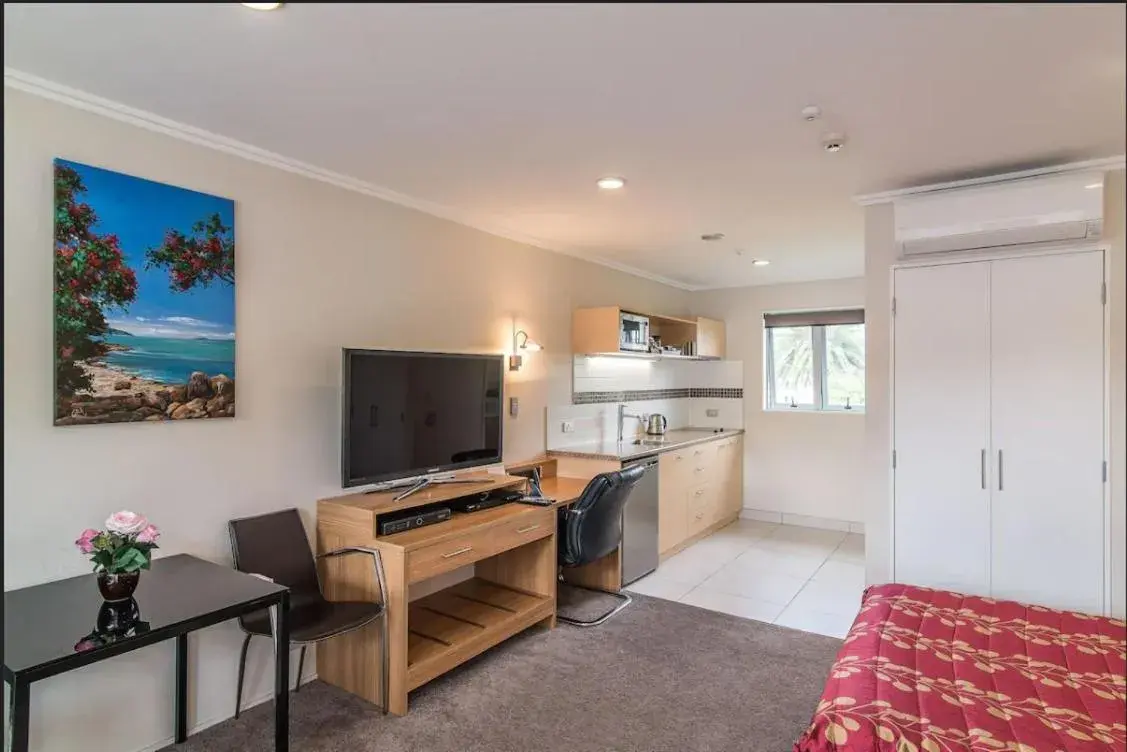 Queen Studio - Disability Access in Avana Suites Queen Studio - Disability Access in Avana Suites