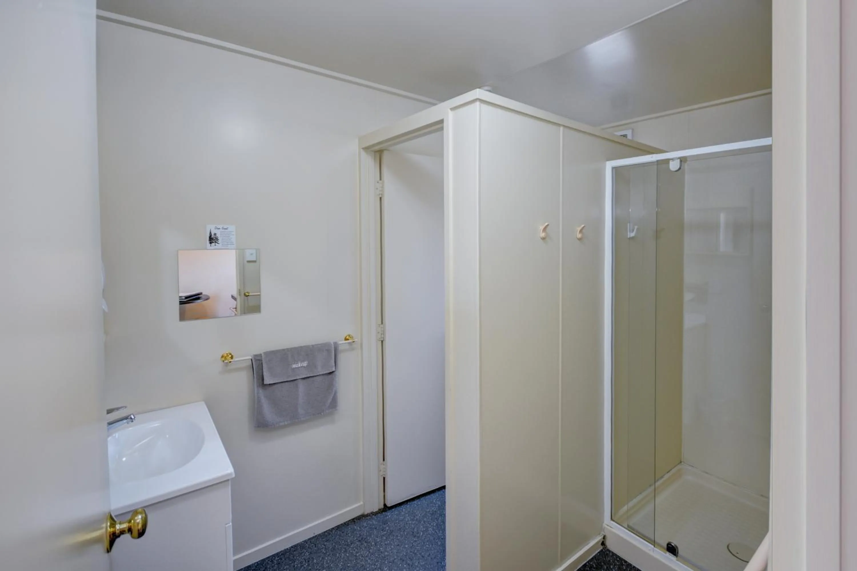 Bathroom in Garden Motel