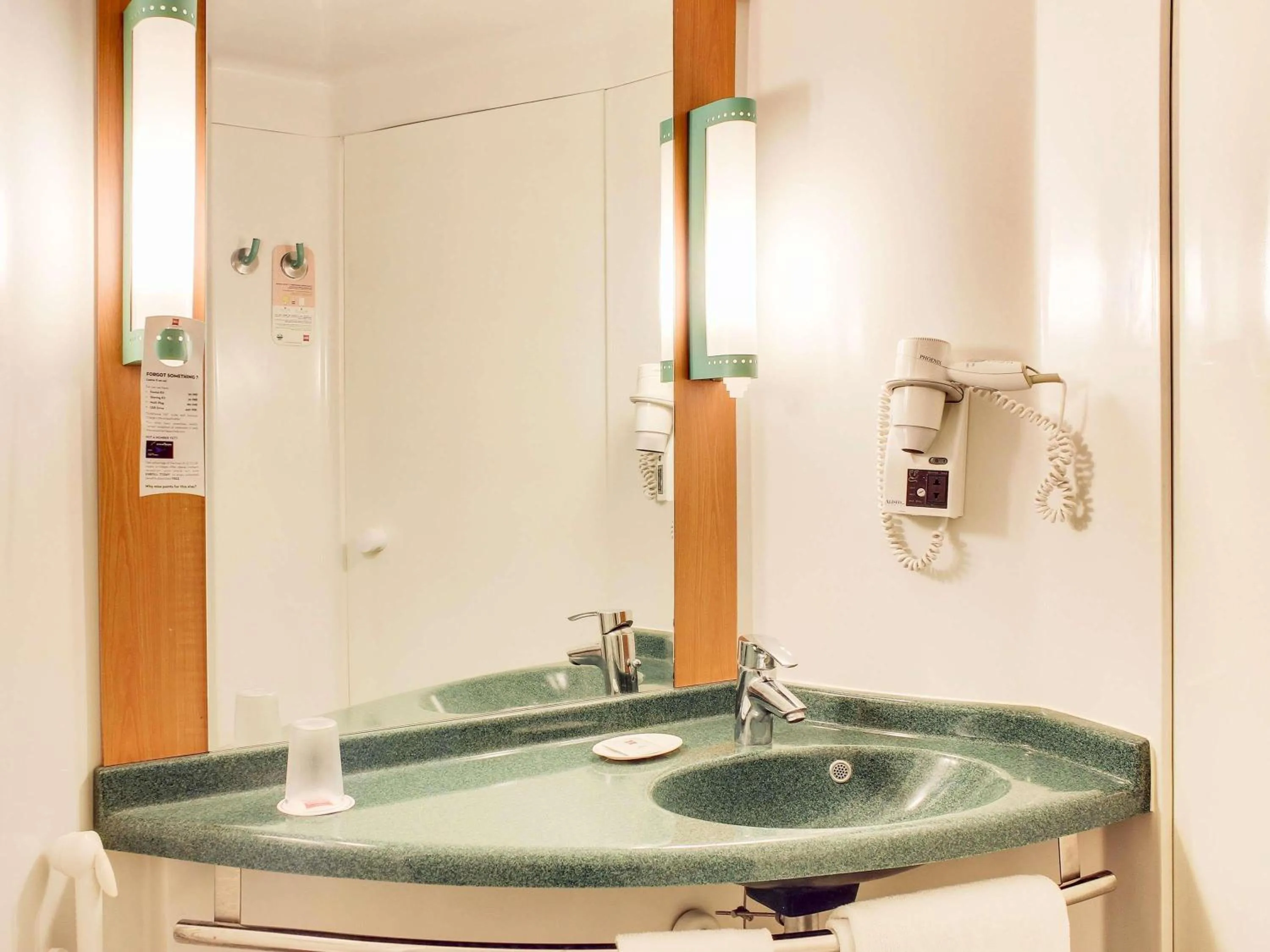 Bedroom in ibis Mumbai Airport - An Accor Brand