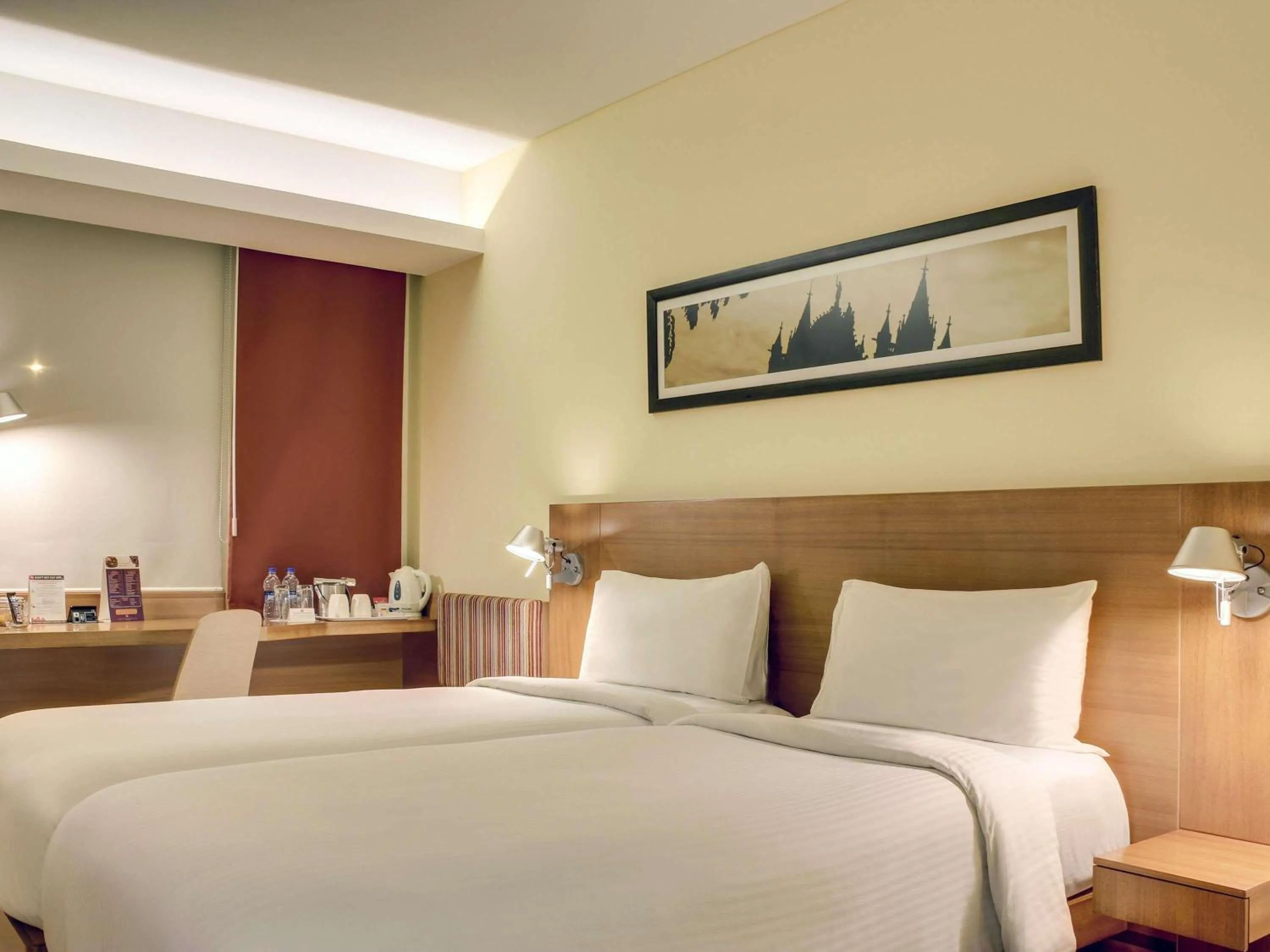 Bedroom, Bed in ibis Mumbai Airport - An Accor Brand