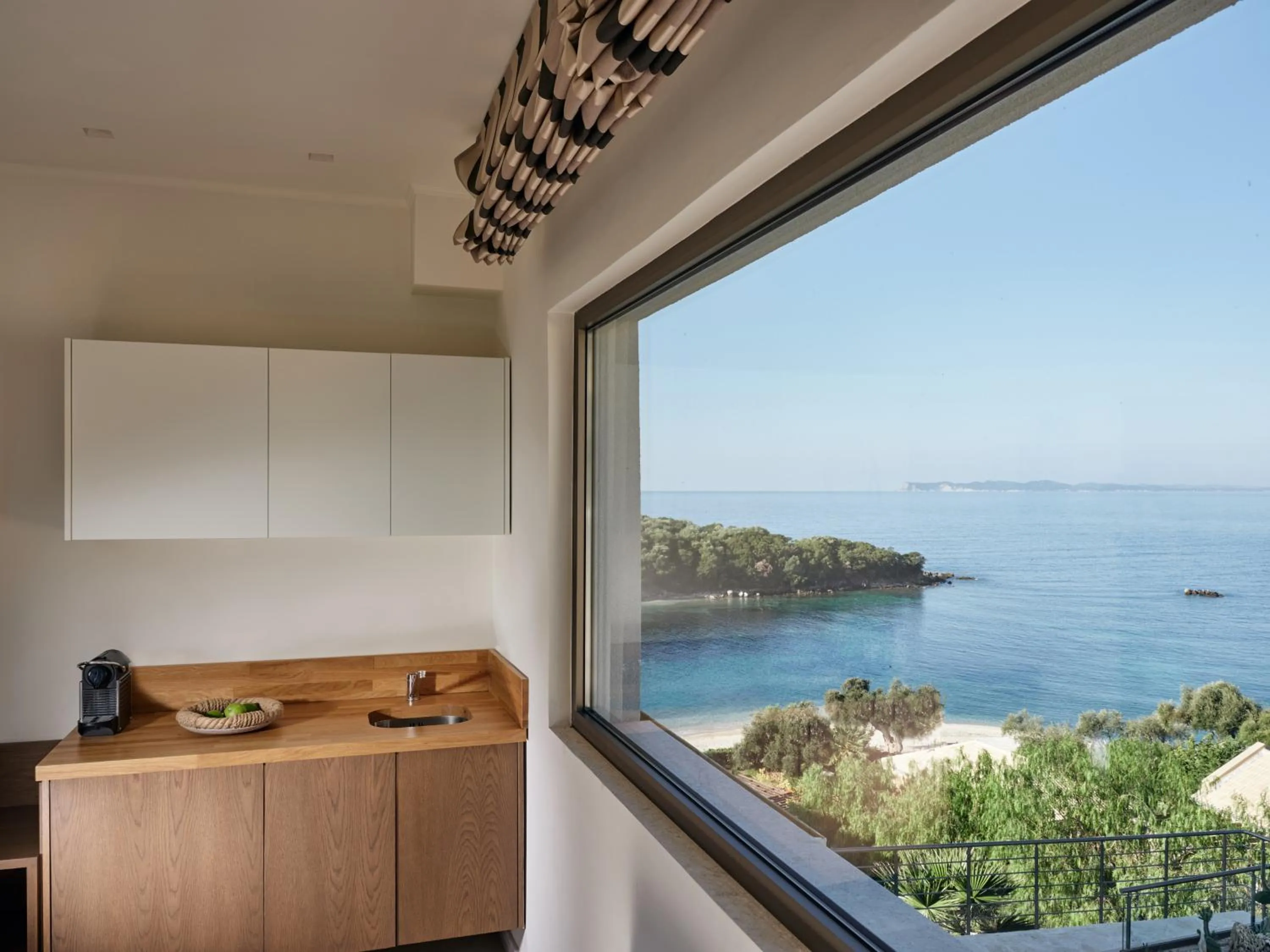 Coffee/tea facilities in Prima Vista Beachfront Boutique Hotel