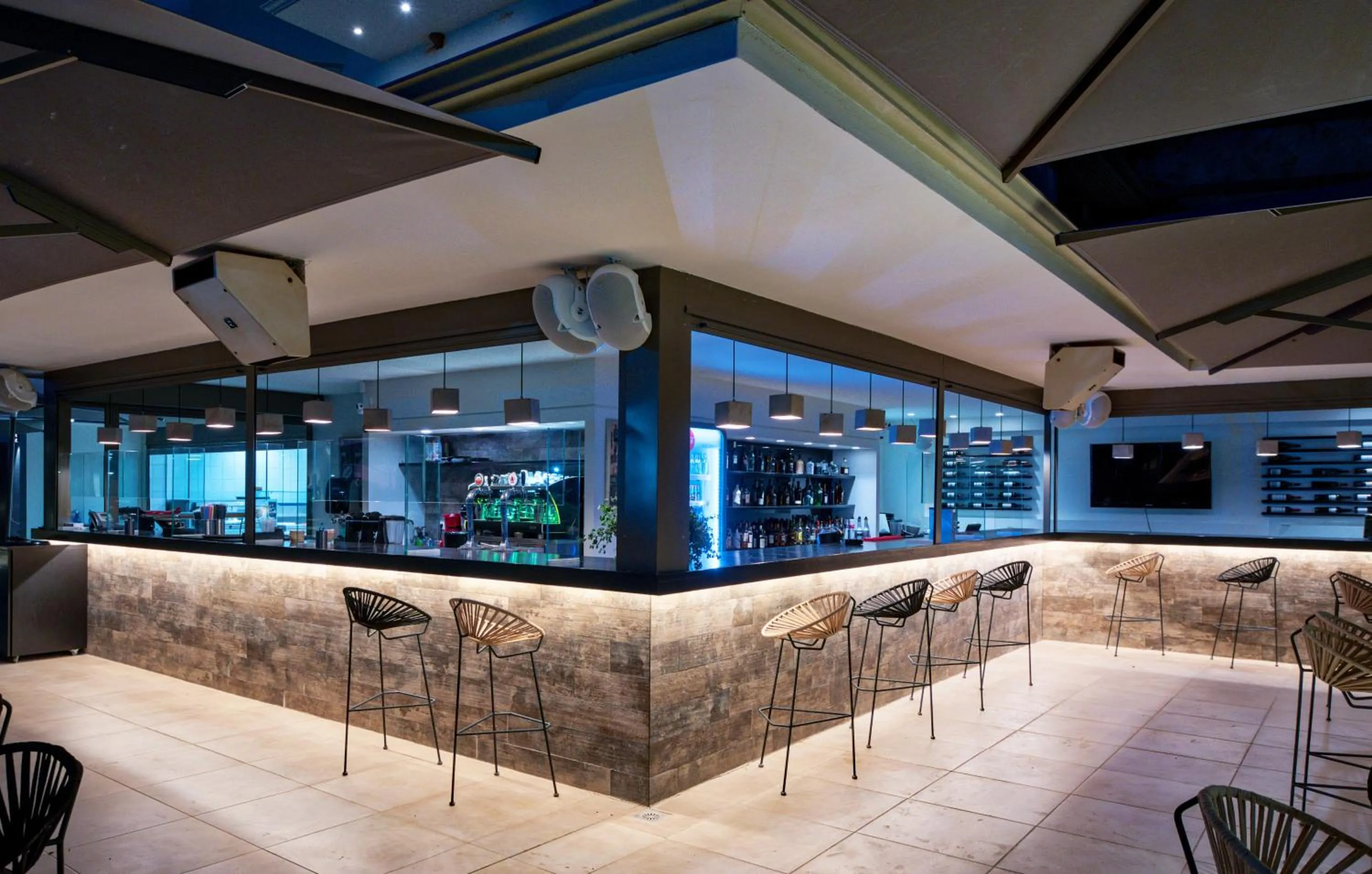 Lounge or bar in Prima Vista Beachfront Boutique Hotel