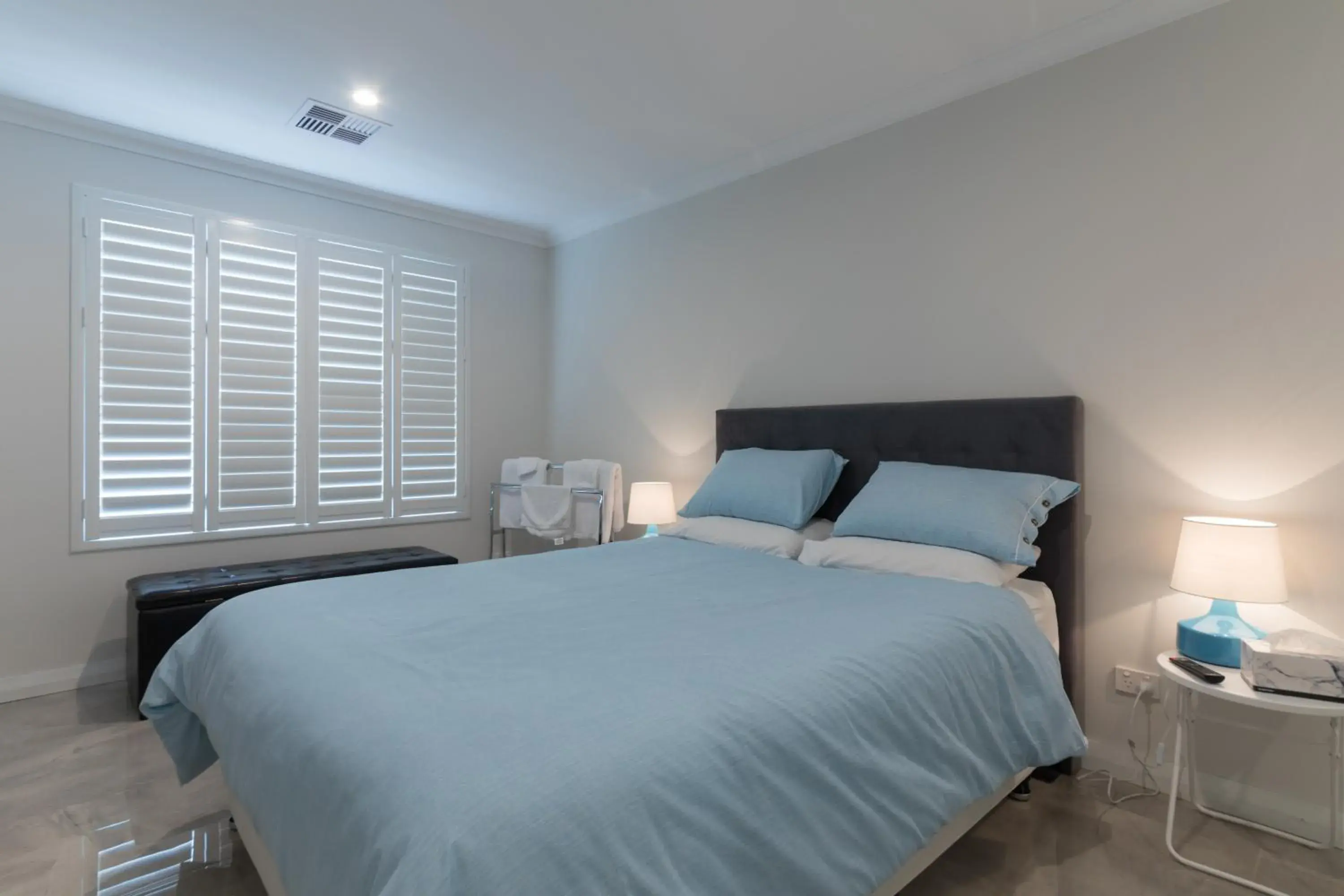 Deluxe Double Room with En suite in Epsom on Swan Bed & Breakfast Deluxe Double Room with En suite in Epsom on Swan Bed & Breakfast