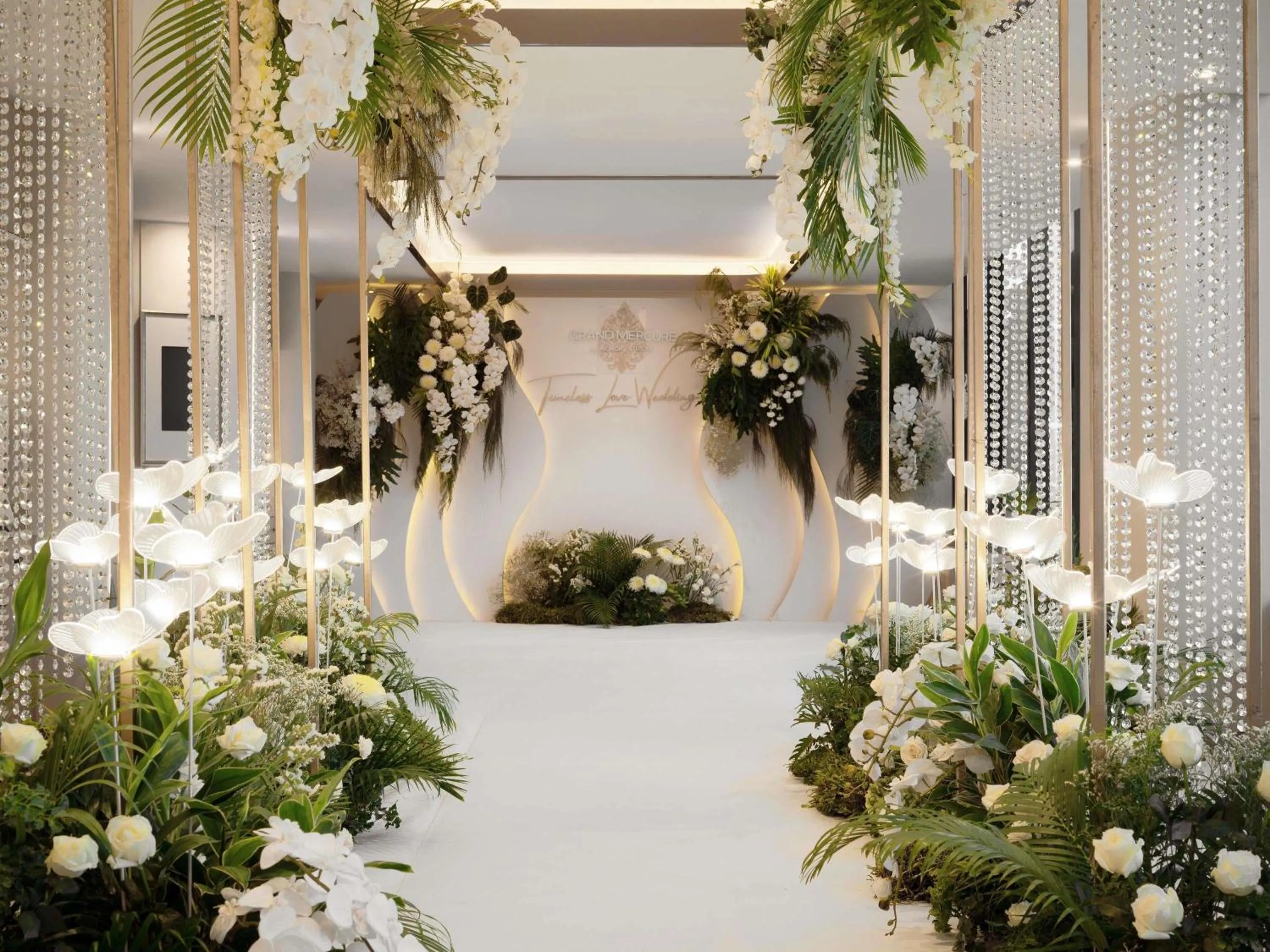 wedding in Grand Mercure Bangkok Atrium