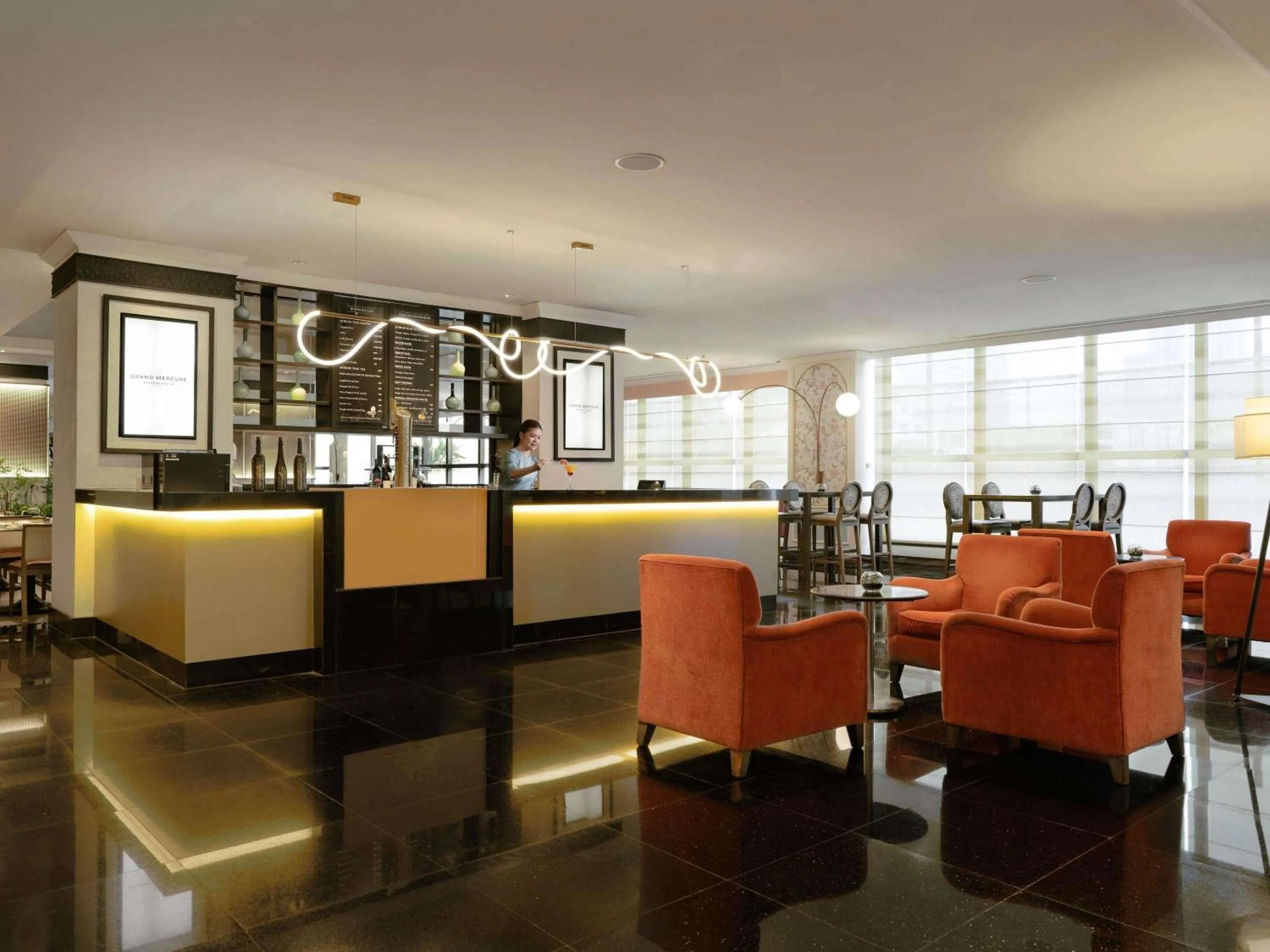 Restaurant/places to eat in Grand Mercure Bangkok Atrium