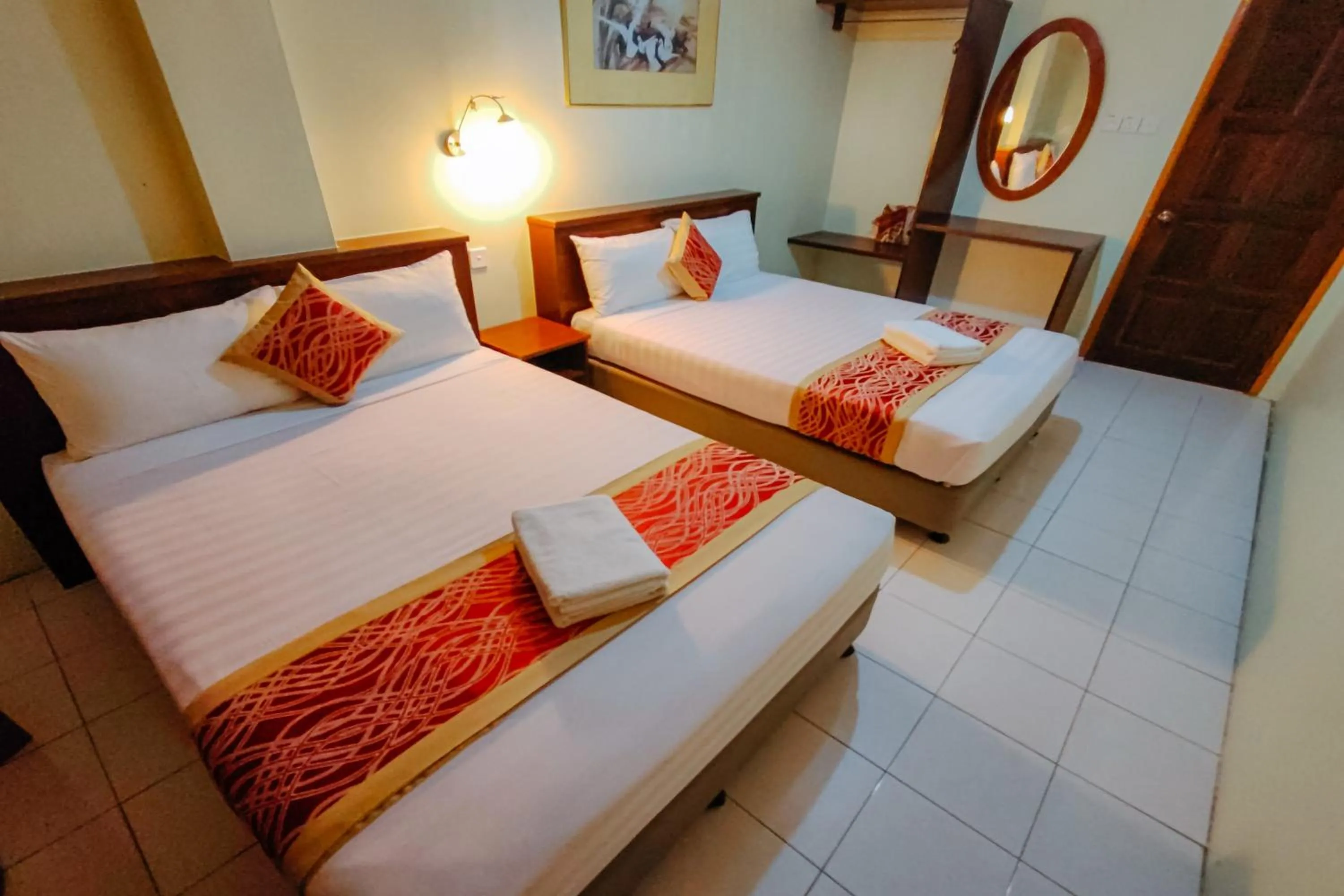 Bedroom, Bed in Virgo Batik Resort Teluk Batik Lumut