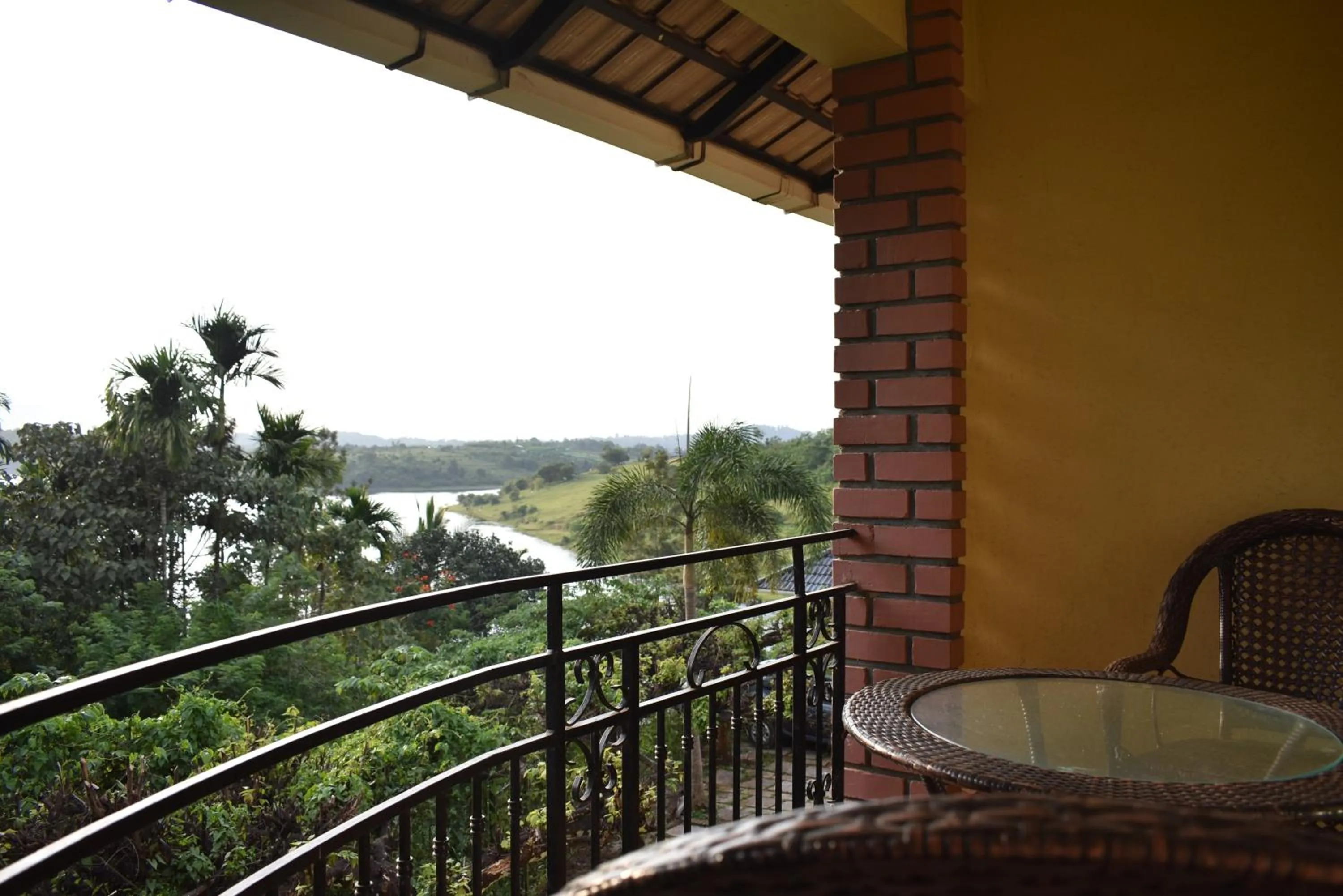 Vista Del Lago