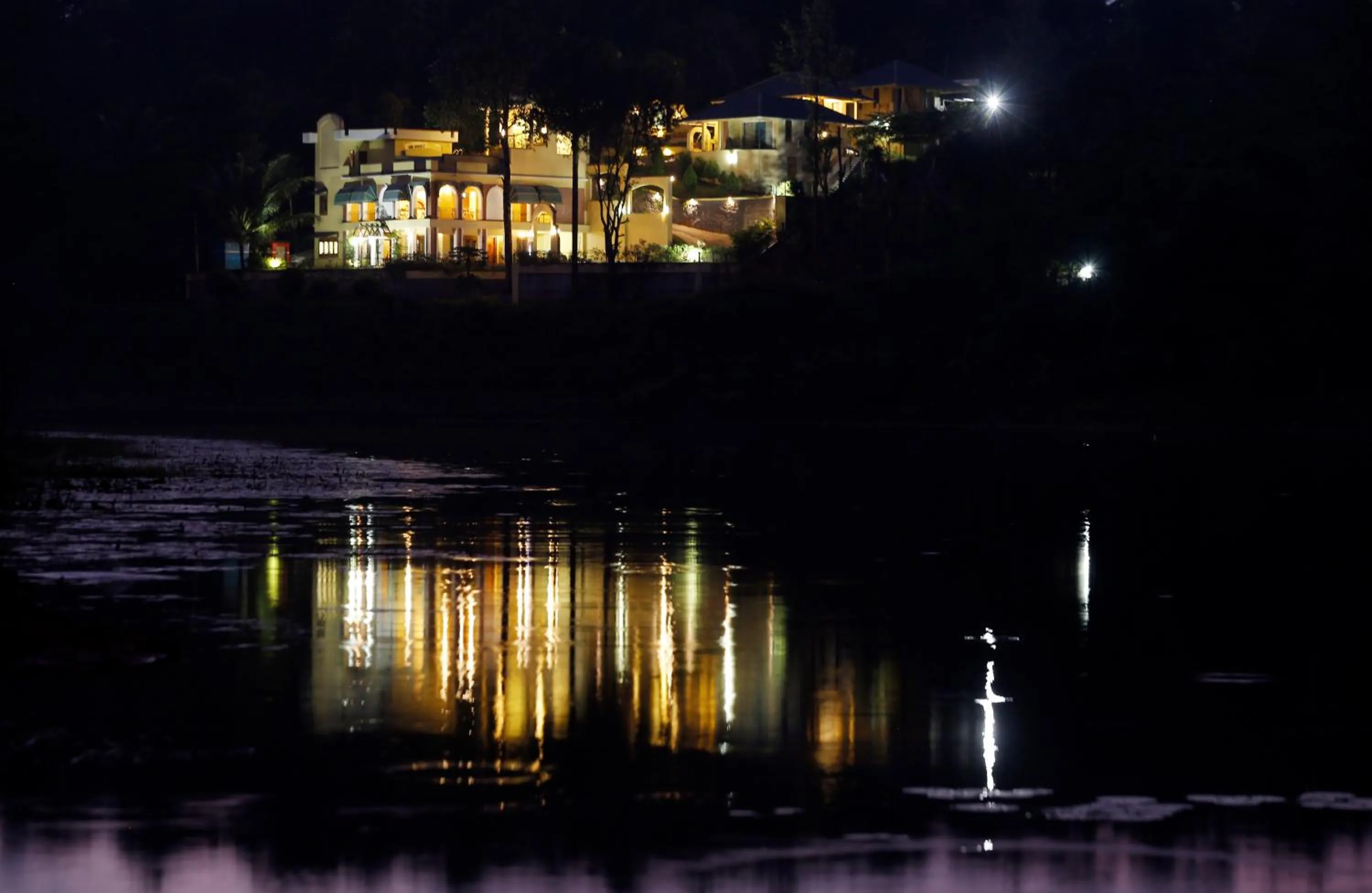 Vista Del Lago