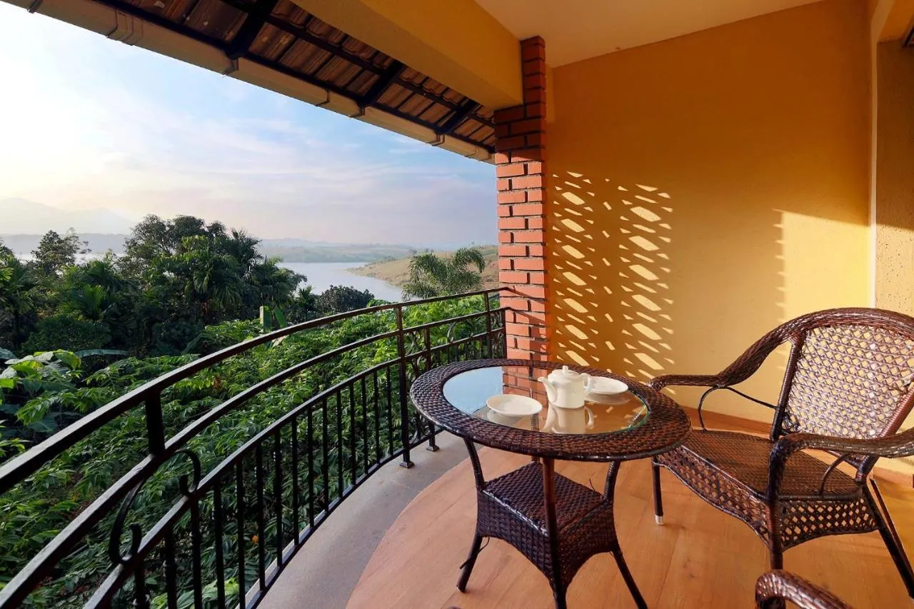Vista Del Lago