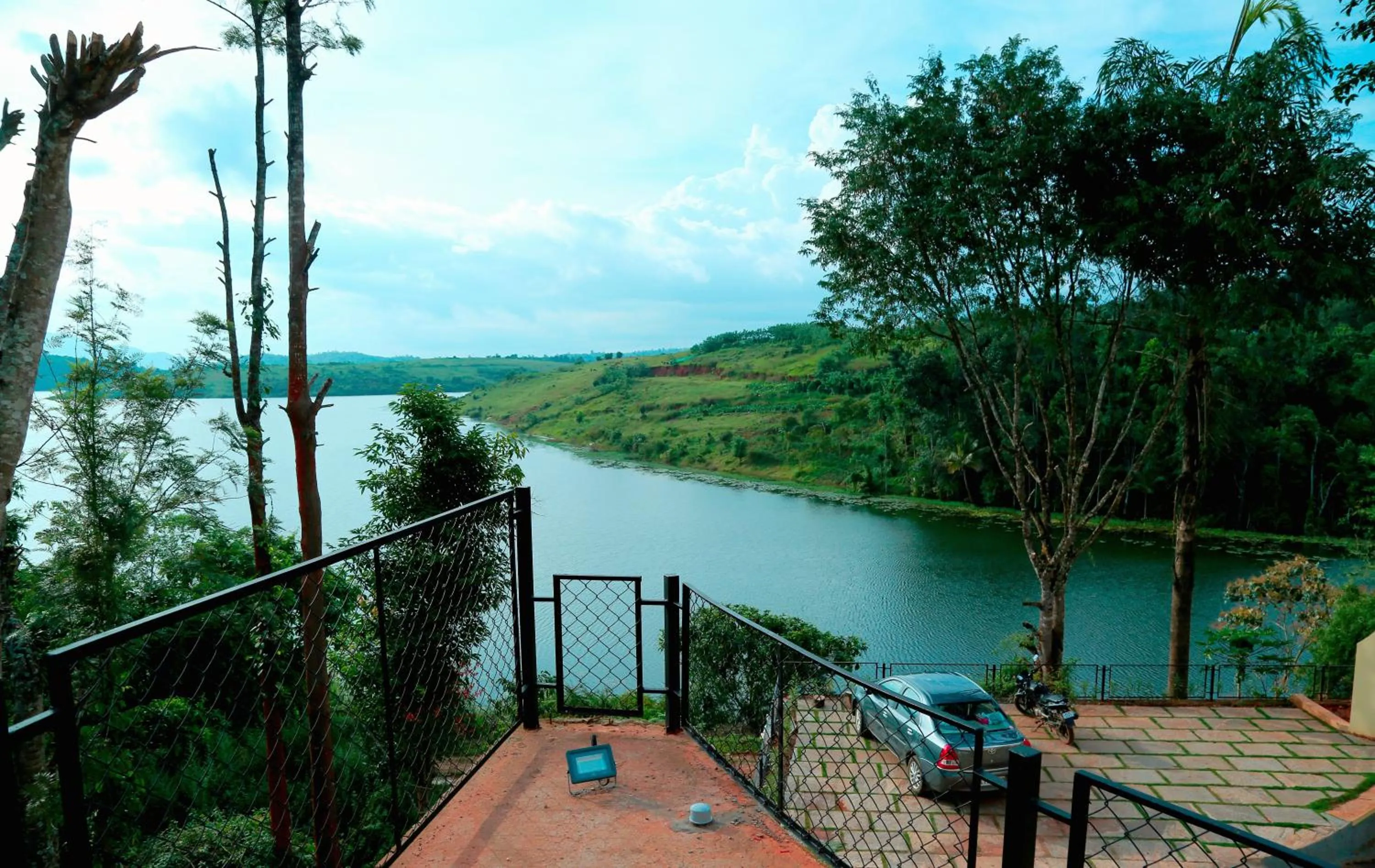 Lake view in Vista Del Lago