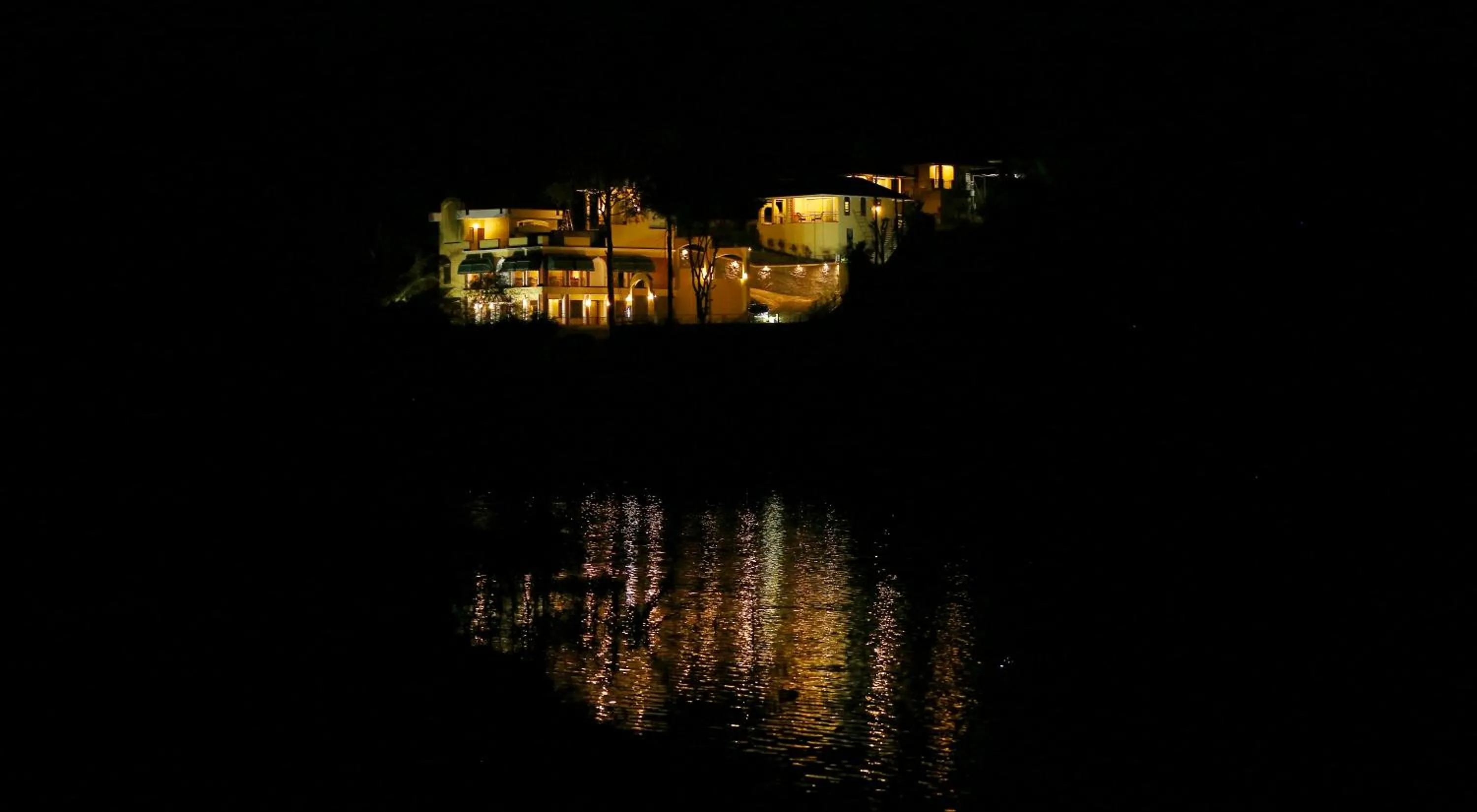 Vista Del Lago