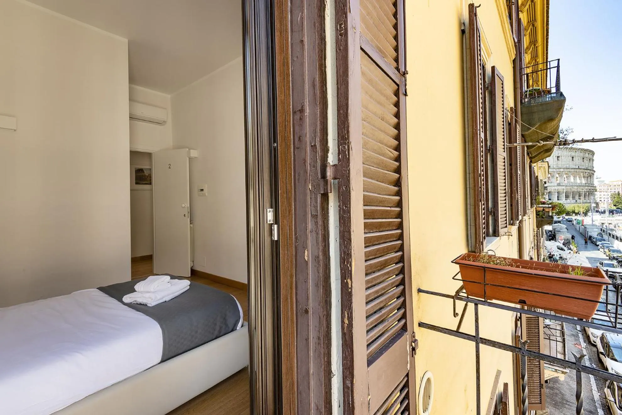 Bed in Colosseo Guest House