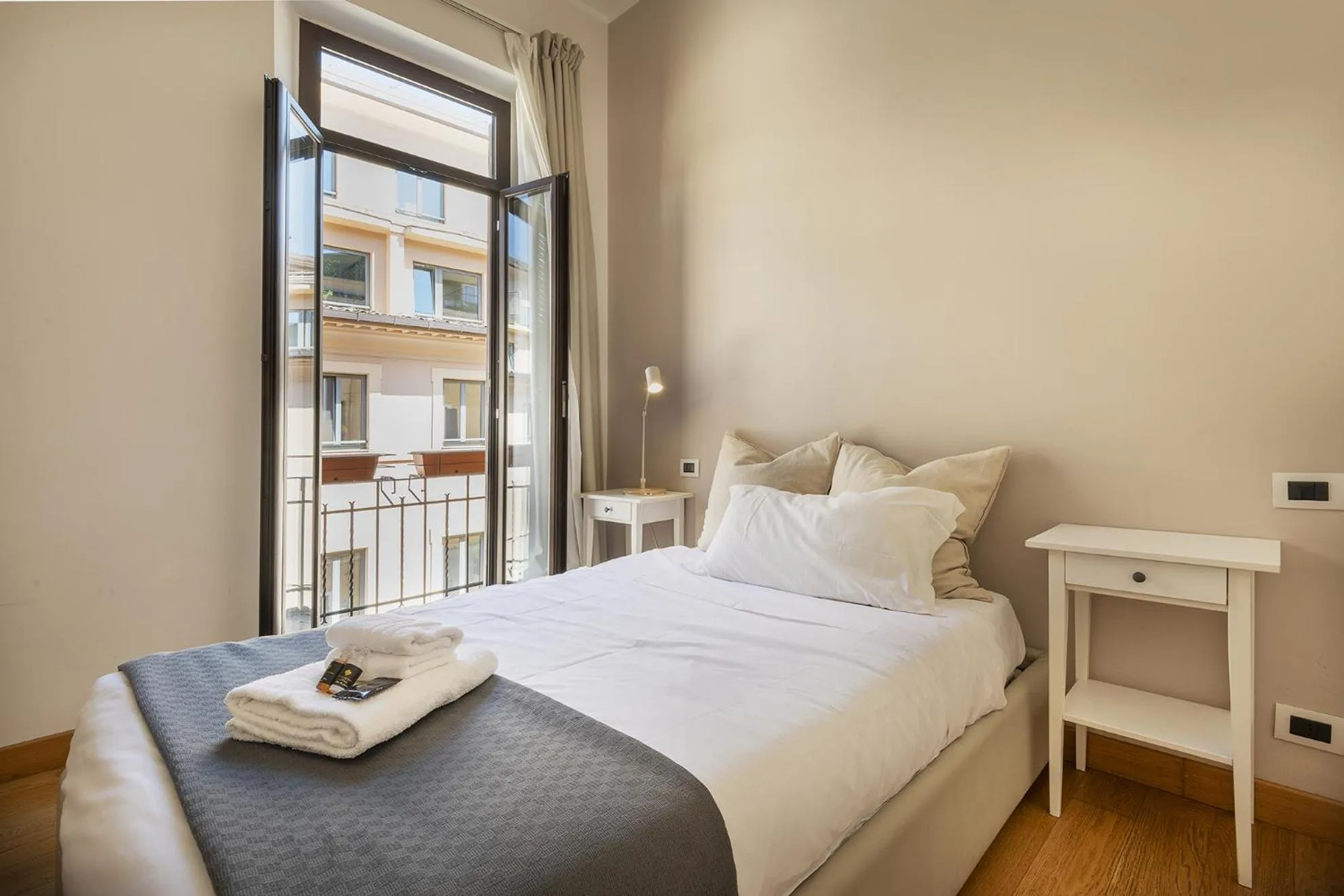 Bed in Colosseo Guest House