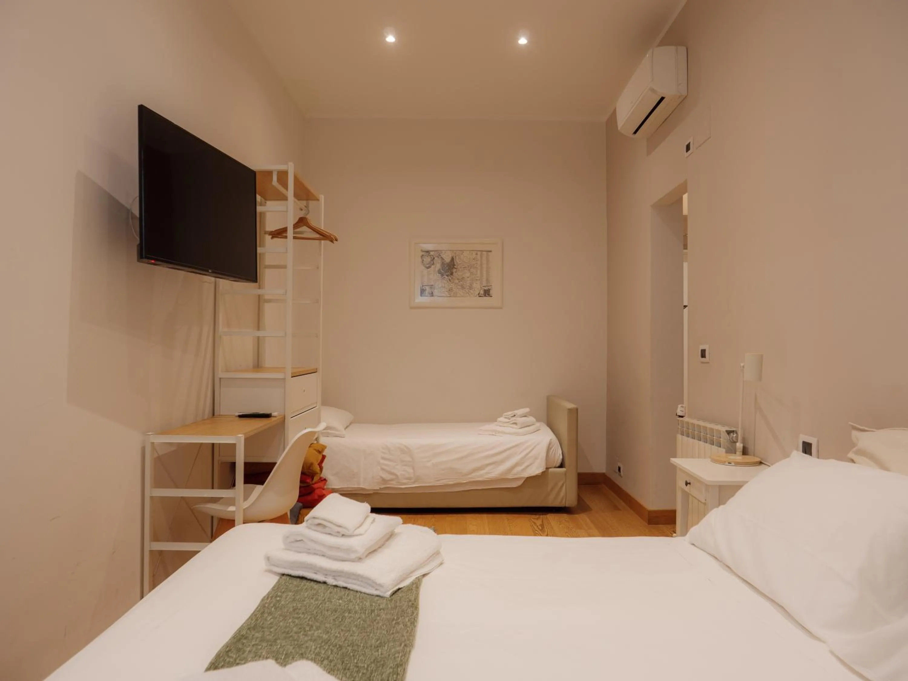 Bed in Colosseo Guest House