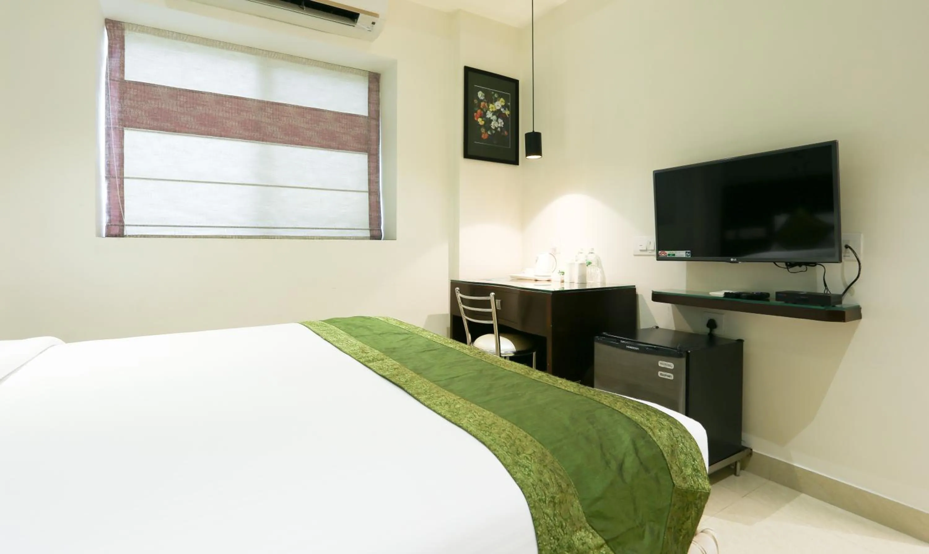 Bed in Treebo C Plaza