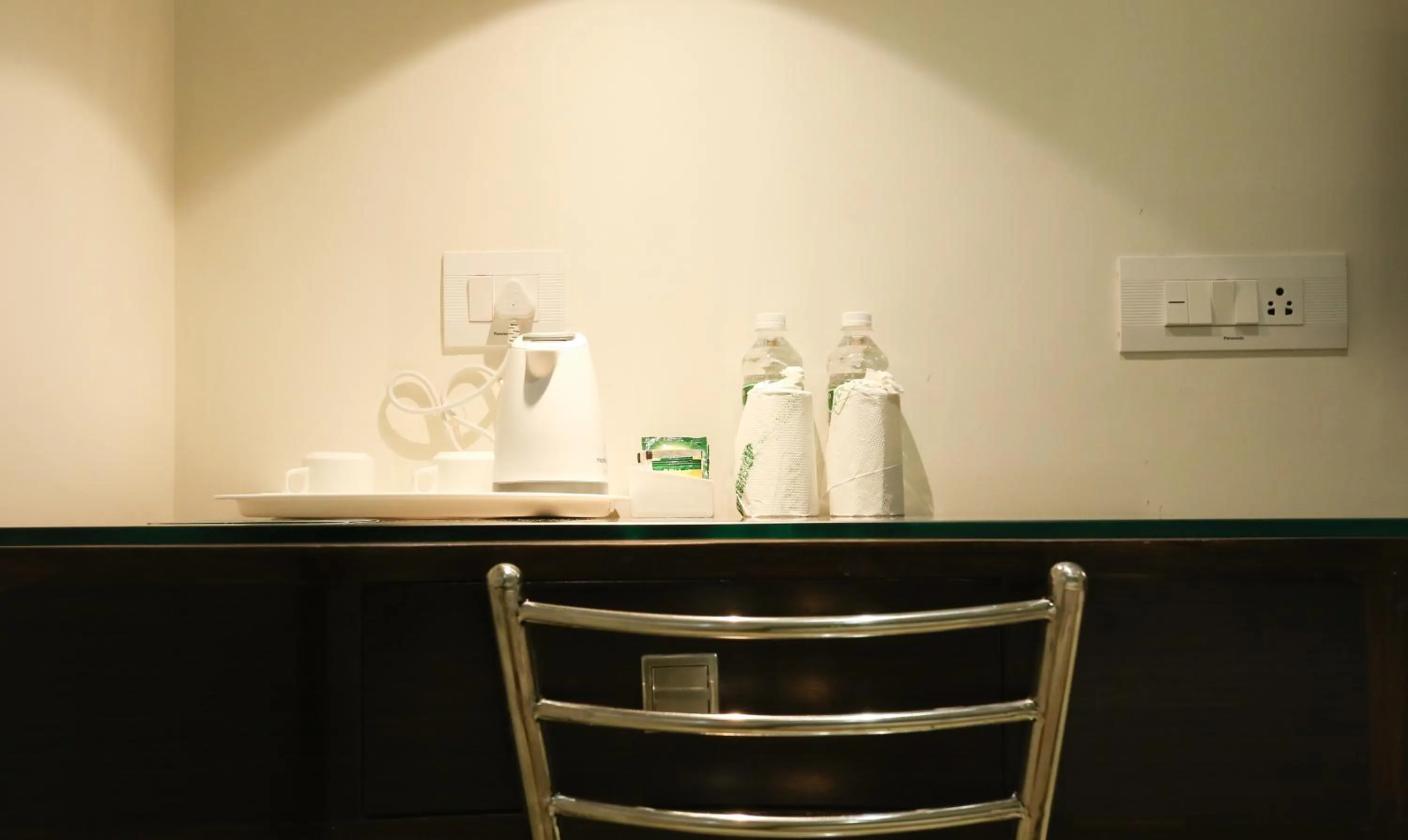 Coffee/tea facilities in Treebo C Plaza