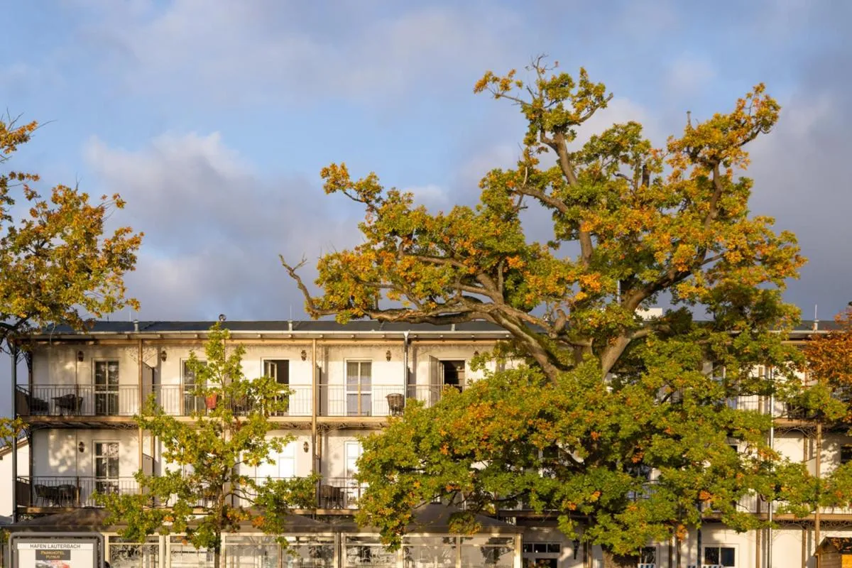 Property building in Hafenhotel zu Putbus