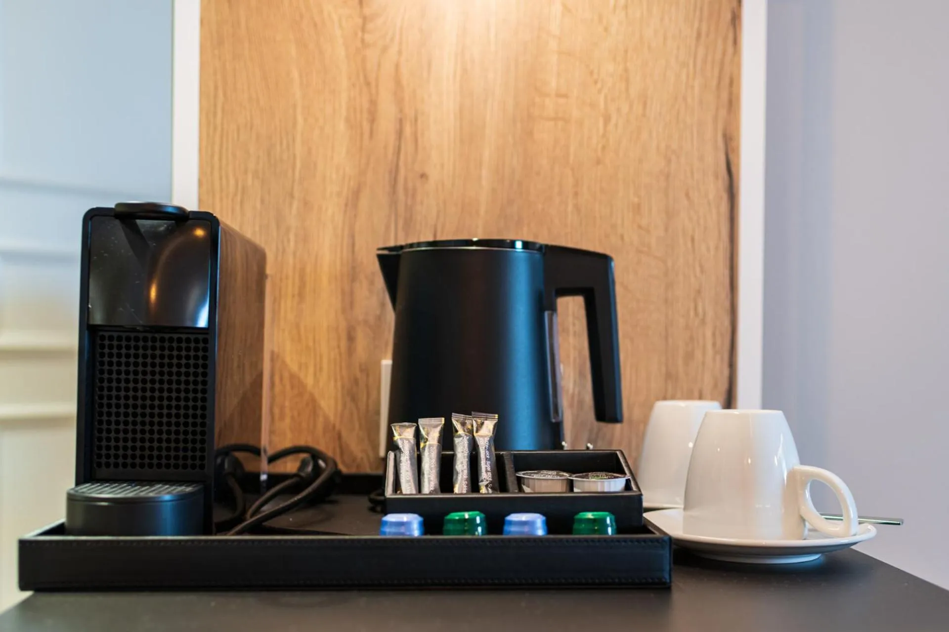 Coffee/tea facilities in Hafenhotel zu Putbus