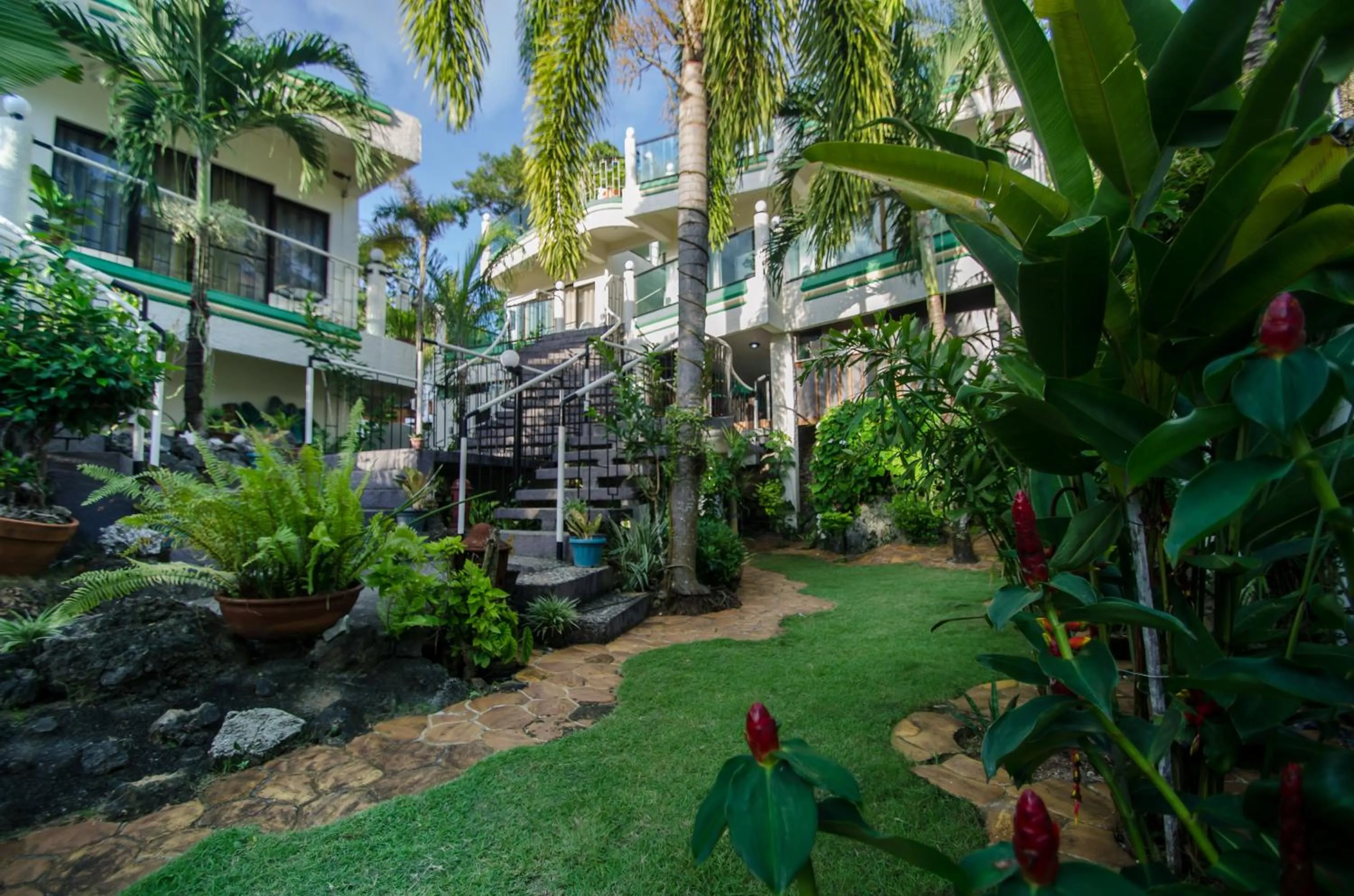 Facade/entrance in Turtle Inn Resort
