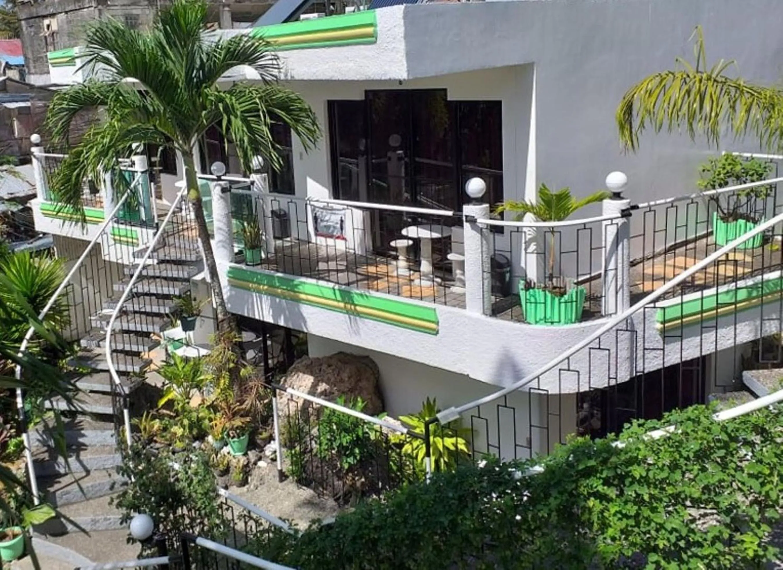 Property building in Turtle Inn Resort