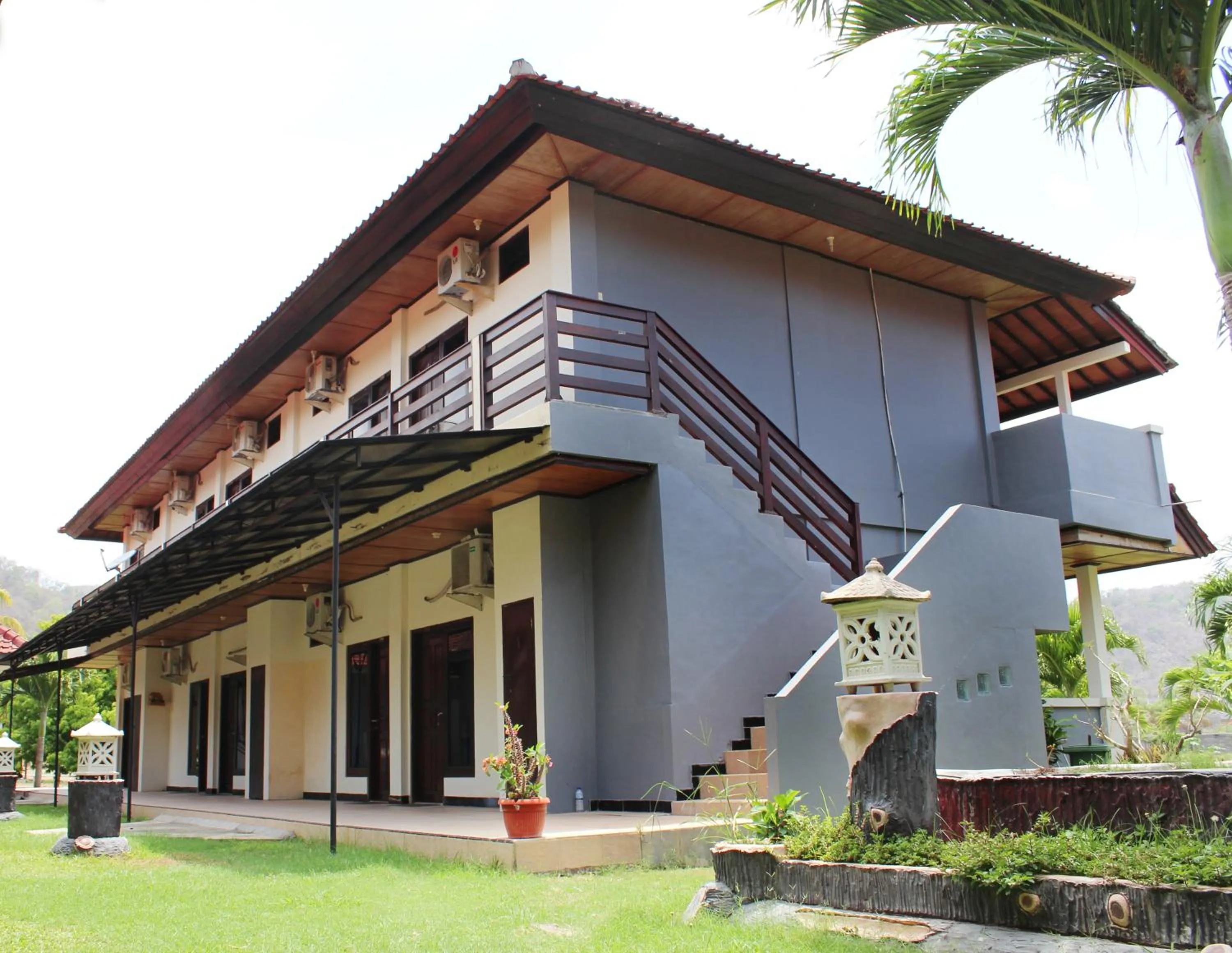 Aman Gati Hotel Lakey