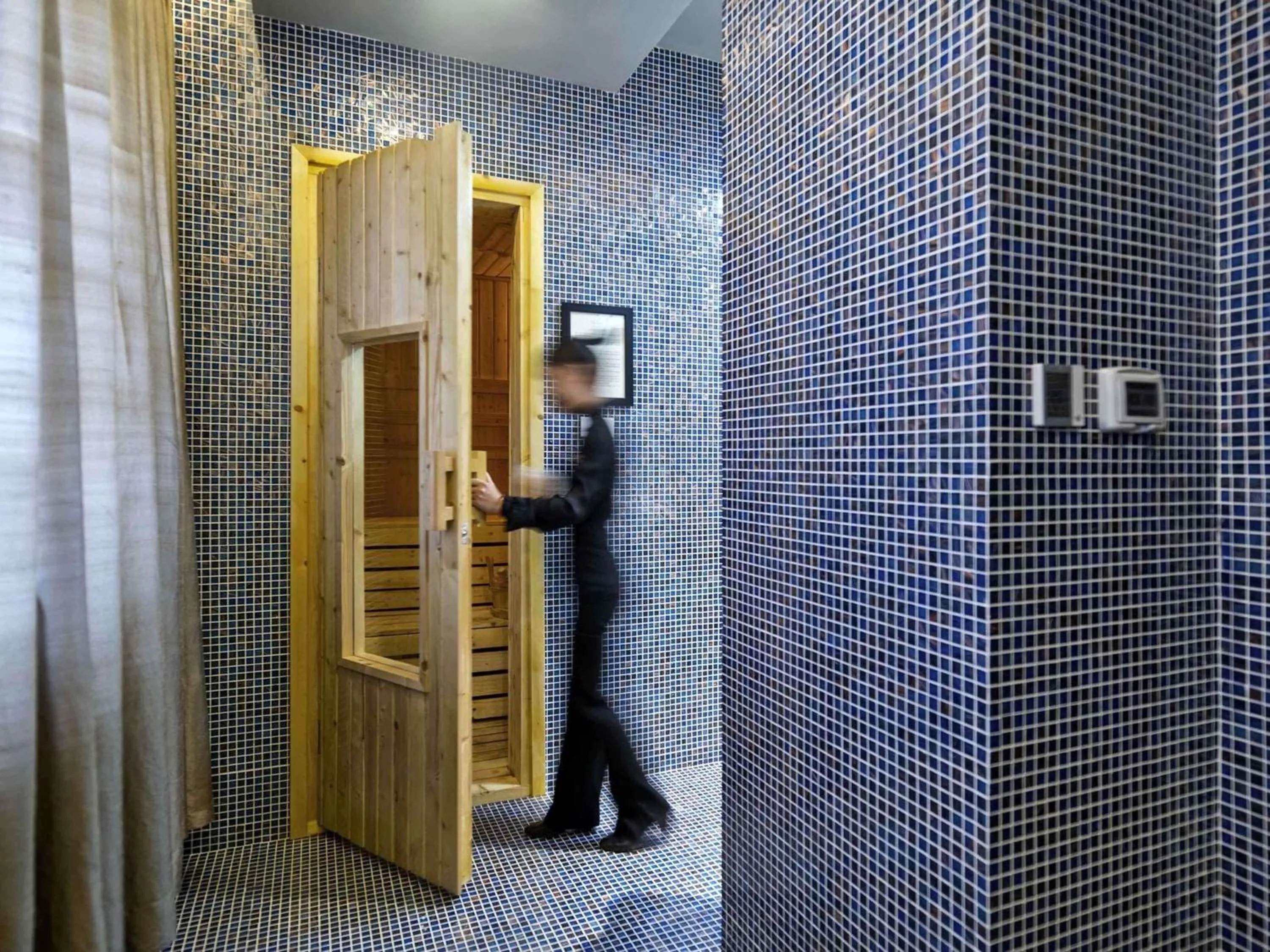 Fitness centre/facilities in Hotel de l'Opera Hanoi - MGallery