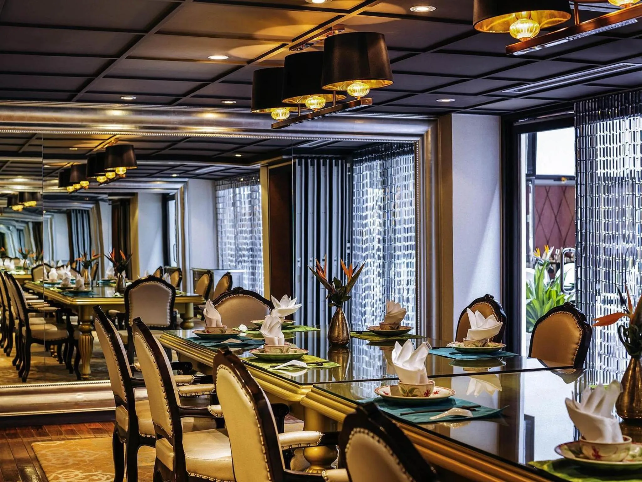 Restaurant/places to eat in Hotel de l'Opera Hanoi - MGallery