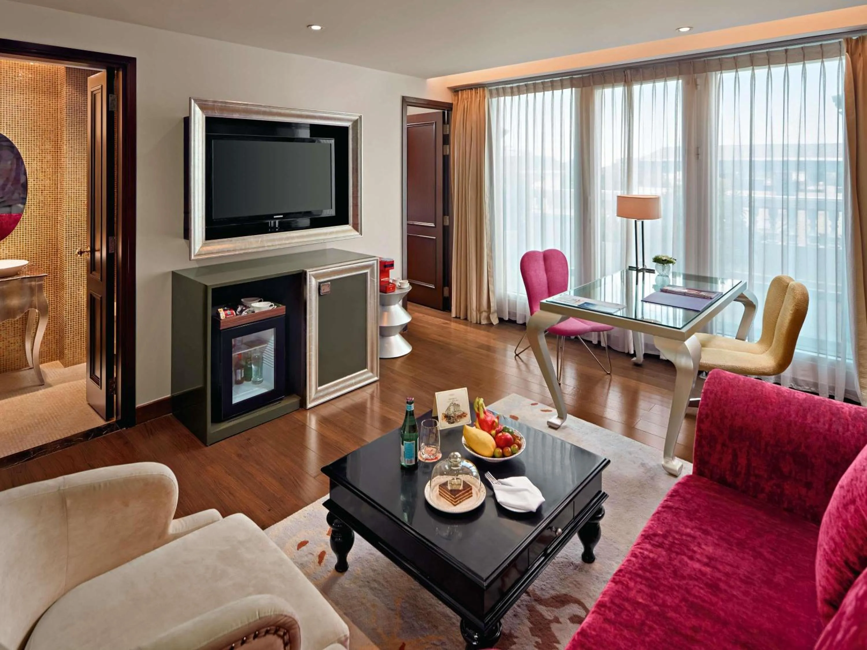 Bedroom in Hotel de l'Opera Hanoi - MGallery