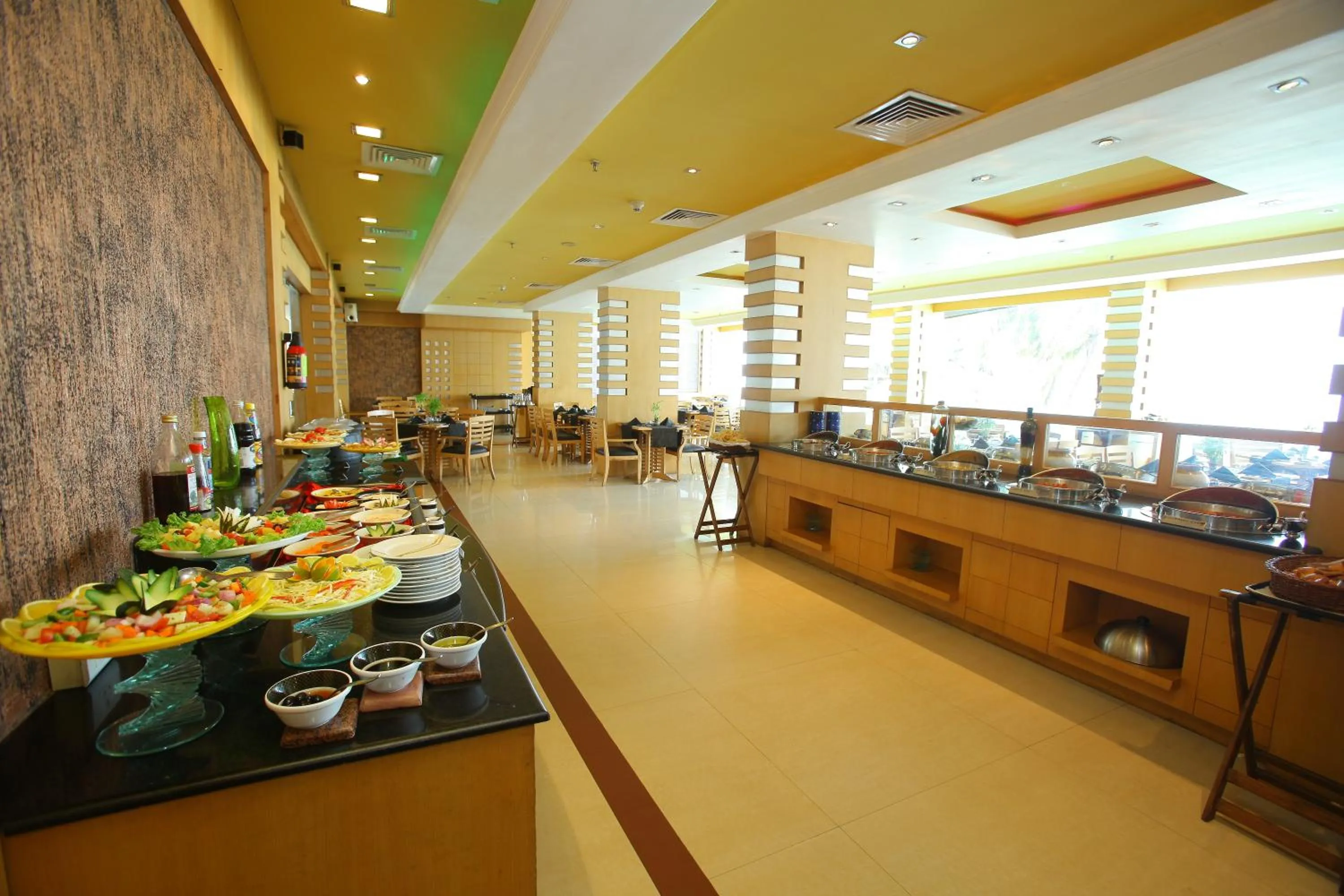 Restaurant/places to eat in The Quilon Beach Hotel and Convention Center
