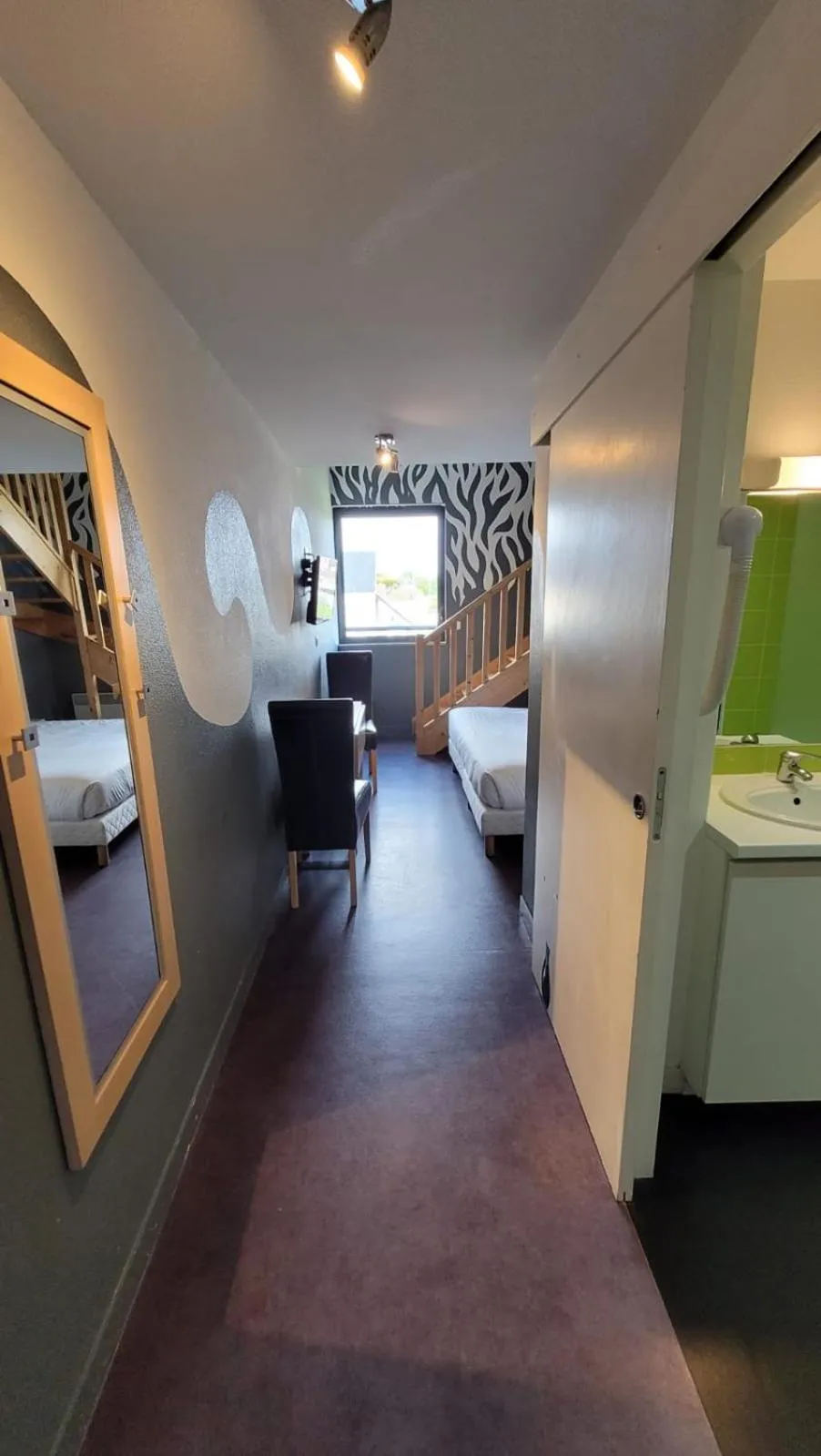 Bedroom, Bed in Gold Beach Hotel & RESIDENCE