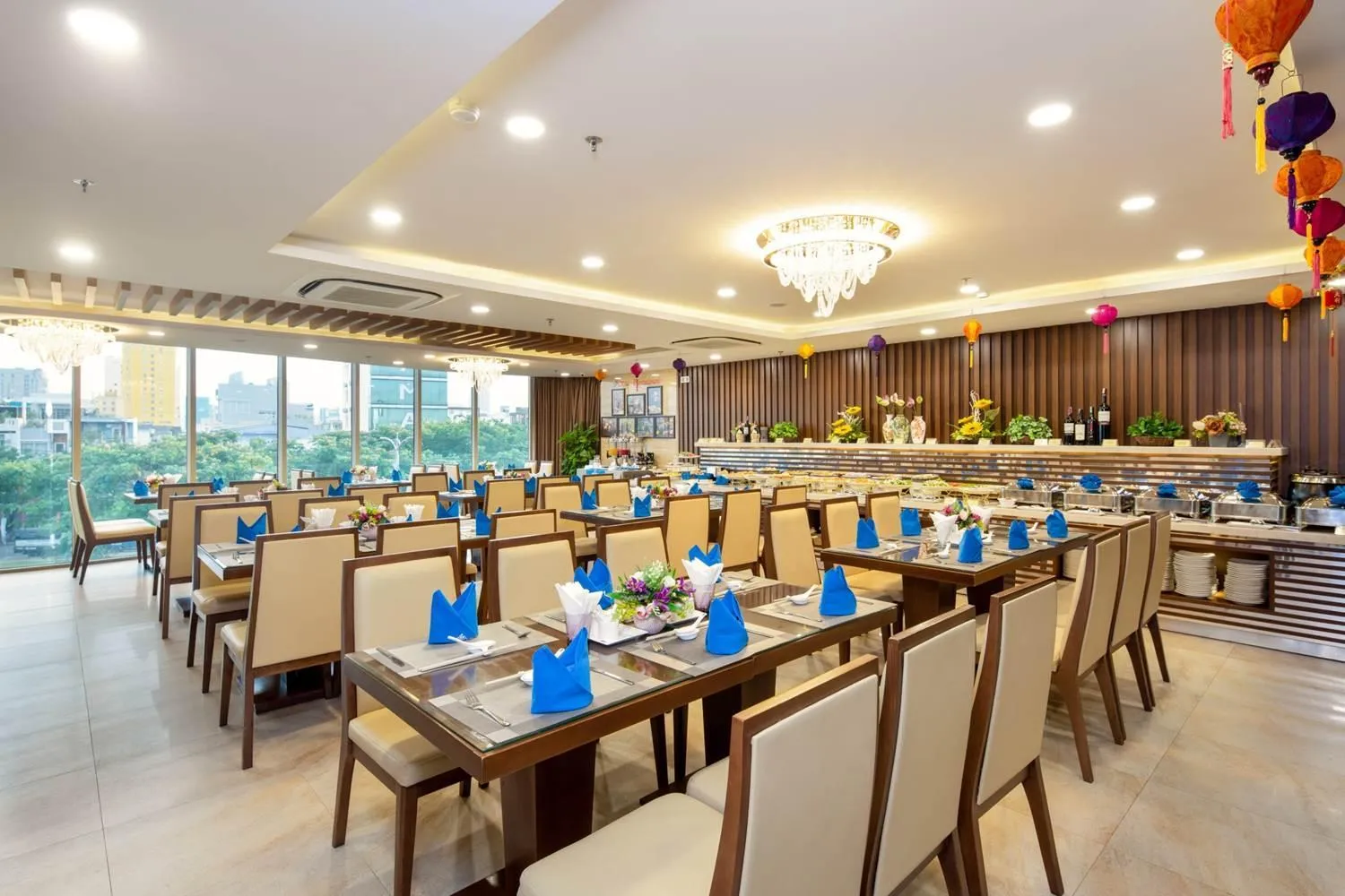 Restaurant/places to eat in Mitisa Hotel Da Nang - Near Dragon Bridge