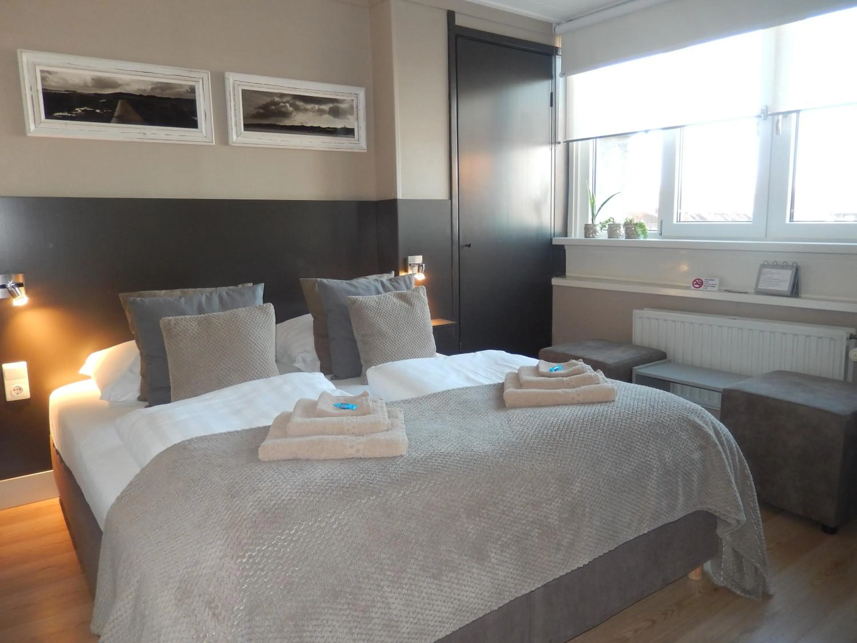 Photo of the whole room, Bed in B&B De Passant