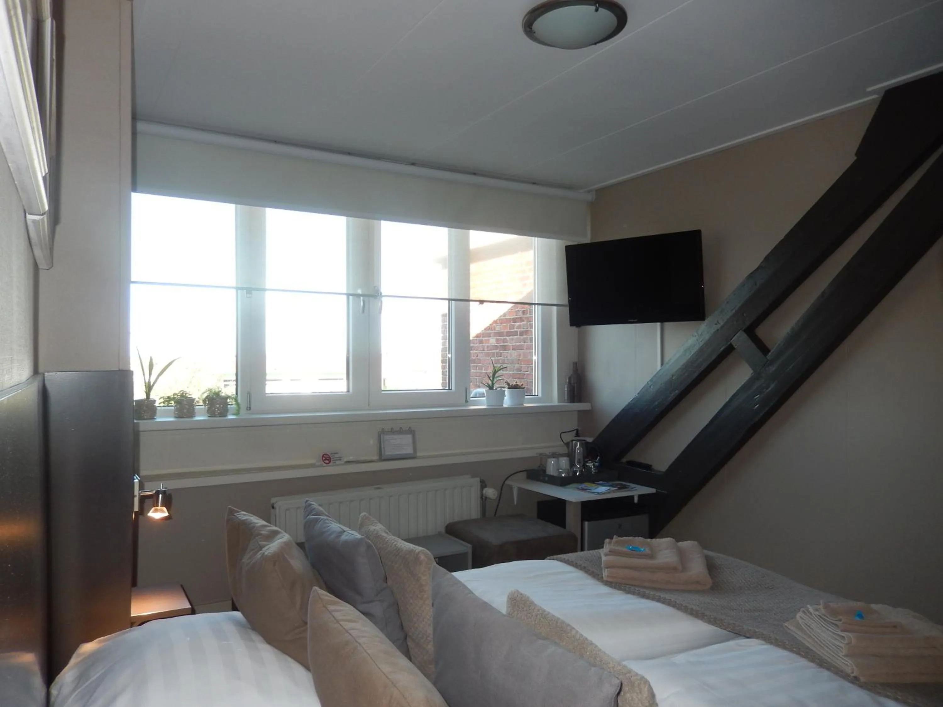 Photo of the whole room, Bed in B&B De Passant