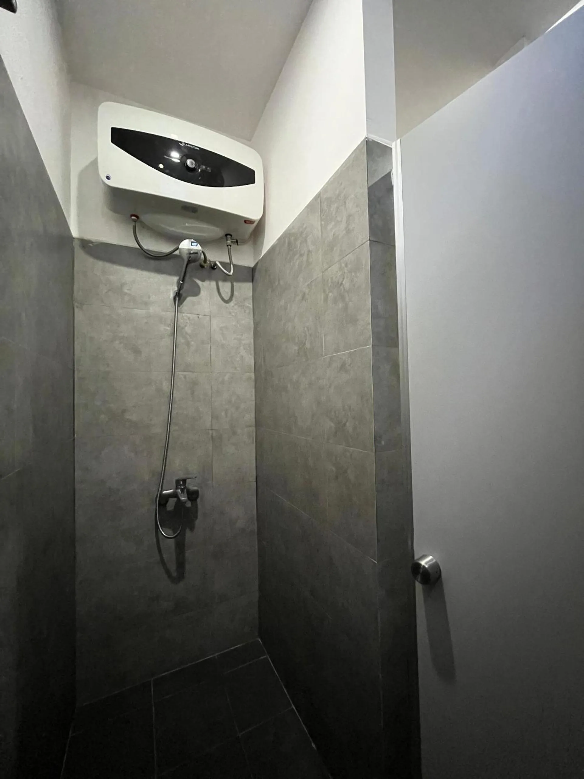 Shower in Kha Hostel