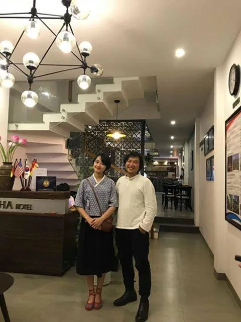 People in Kha Hostel