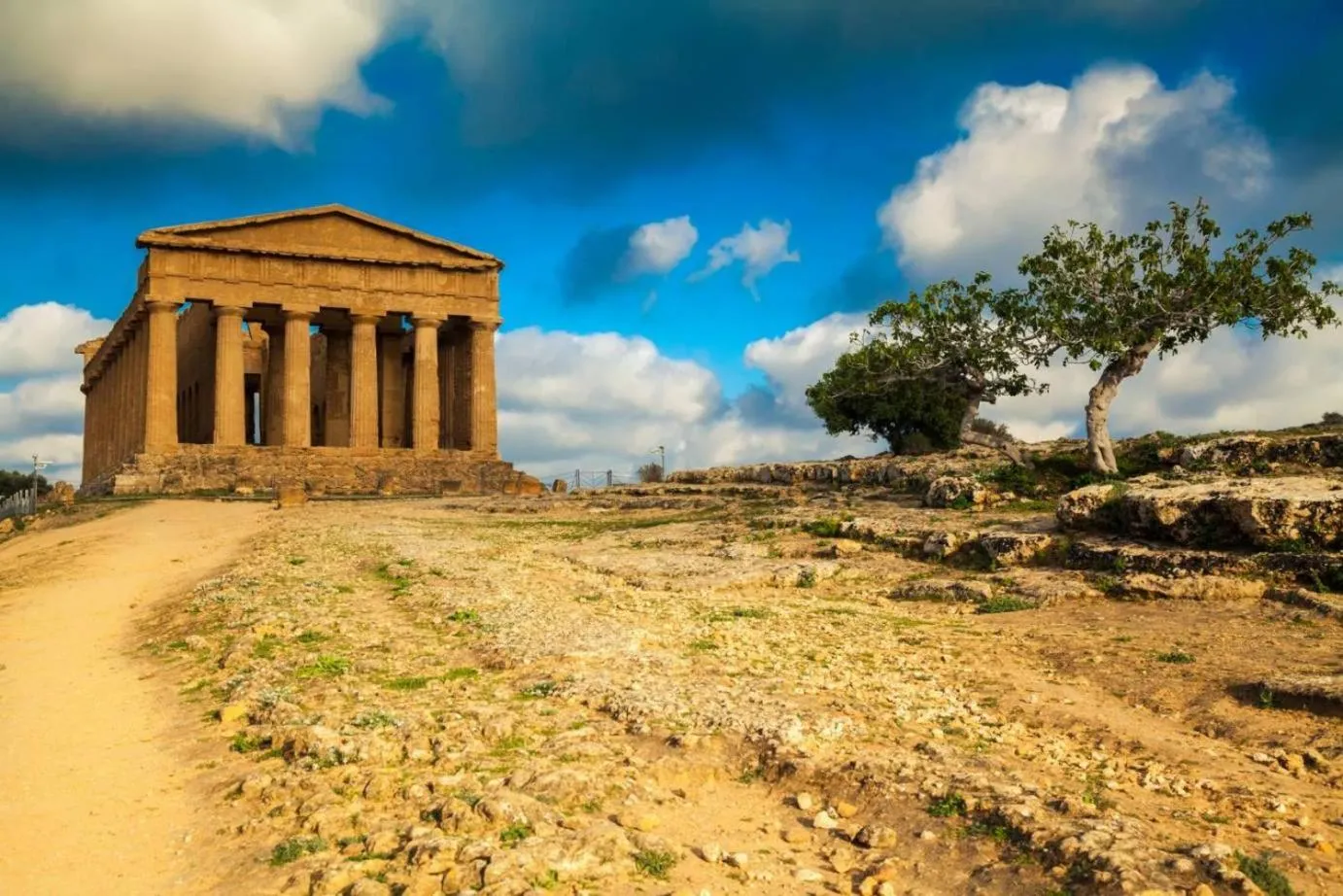 Nearby landmark in La casa del corso