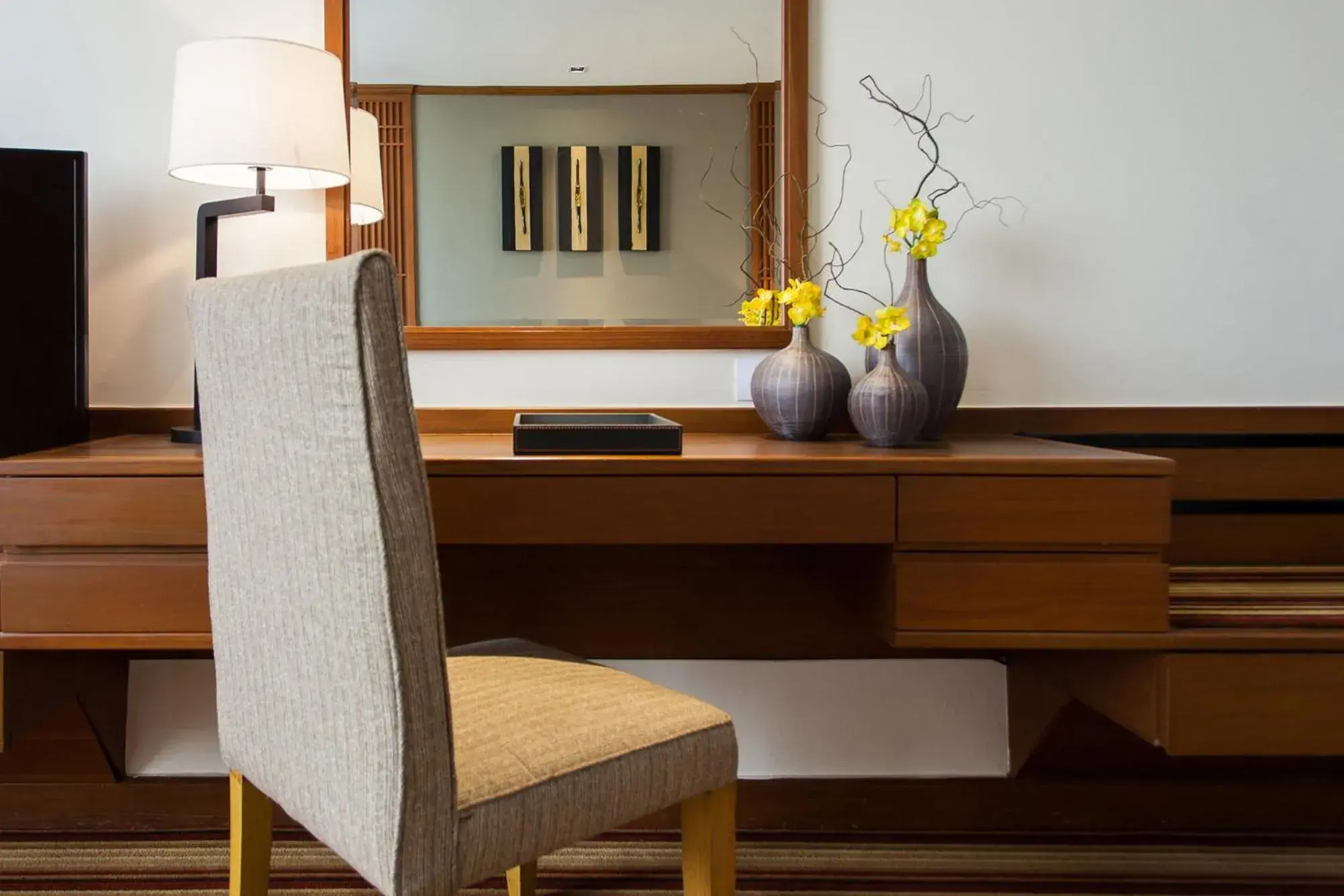 Deluxe Twin Room with Pool View in Amari Don Muang Airport Bangkok Deluxe Twin Room with Pool View in Amari Don Muang Airport Bangkok