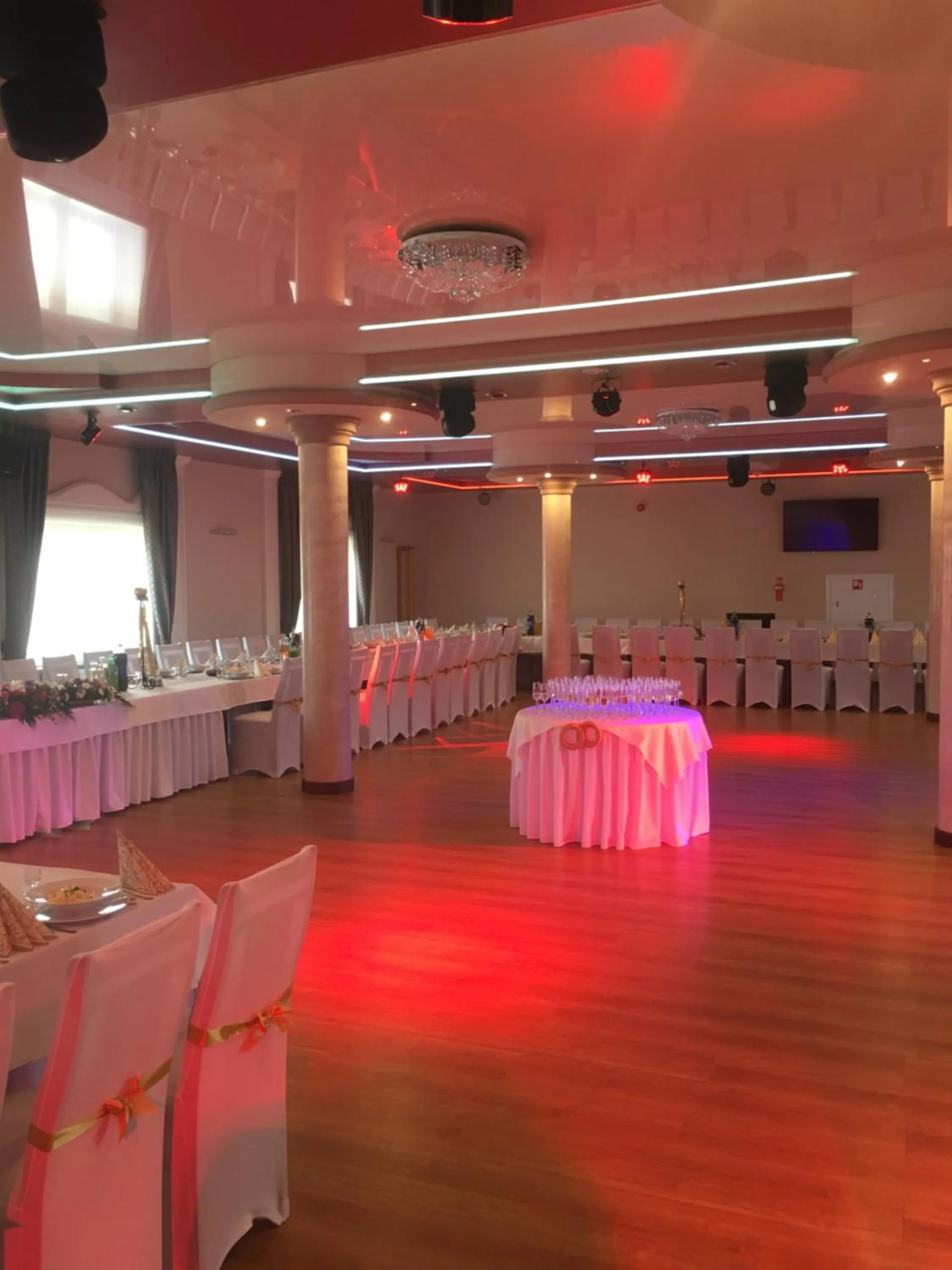 Restaurant/places to eat in Gościniec Rycerski