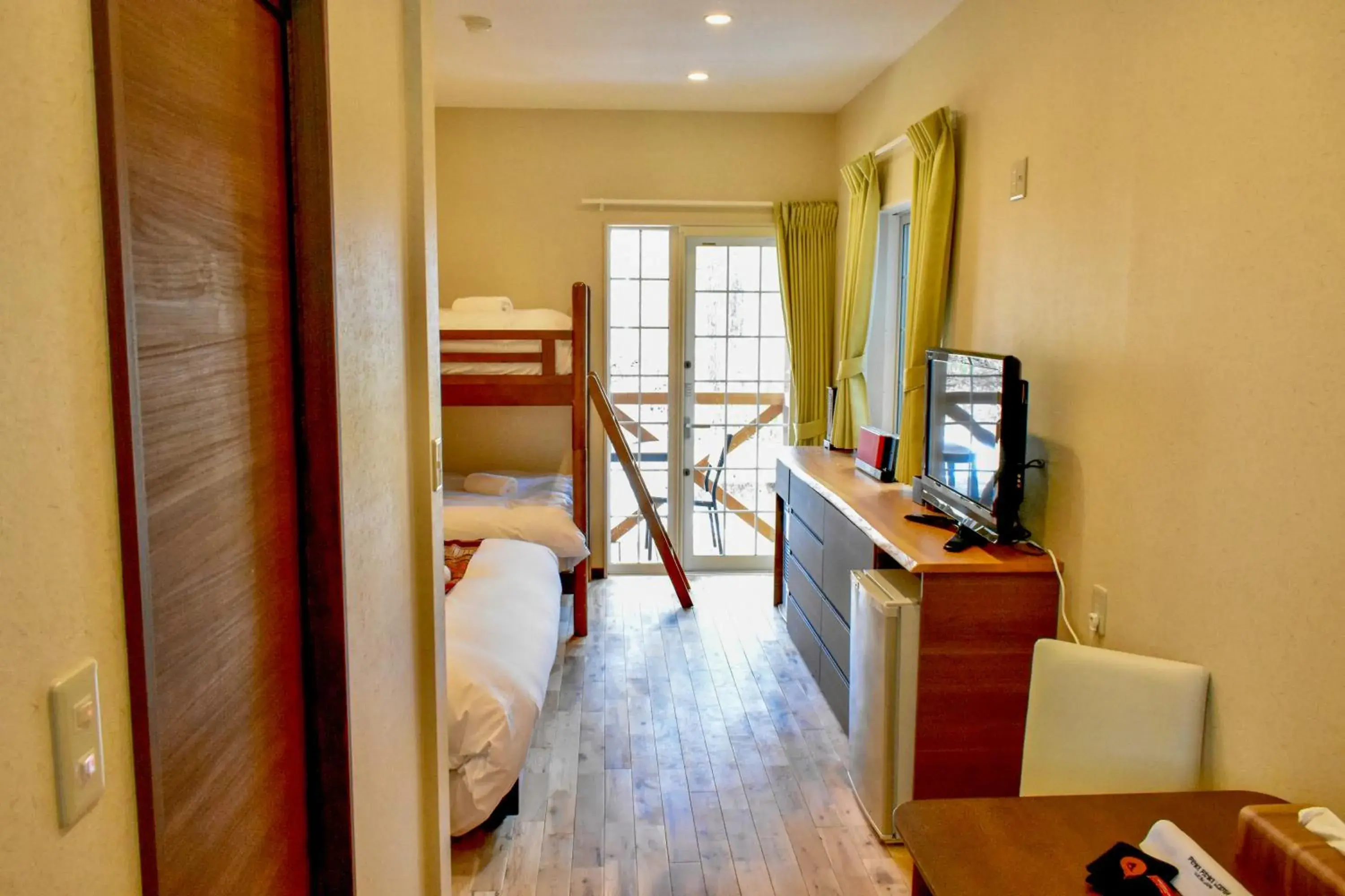 Family Room with Mountain View in Penke Panke Lodge and Apartments Family Room with Mountain View in Penke Panke Lodge and Apartments