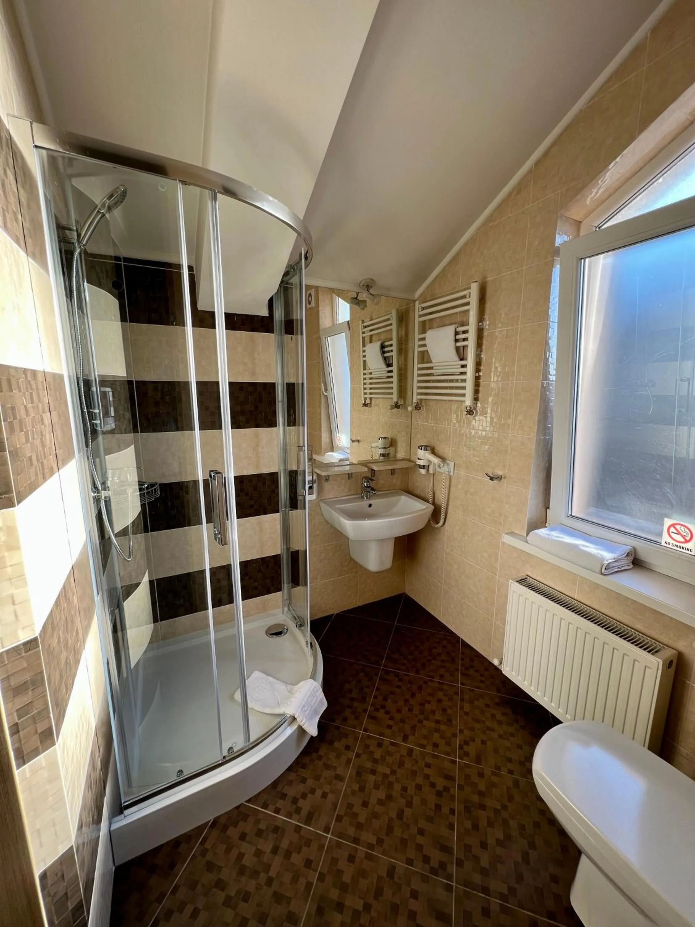 Shower in Mon Ami Villa