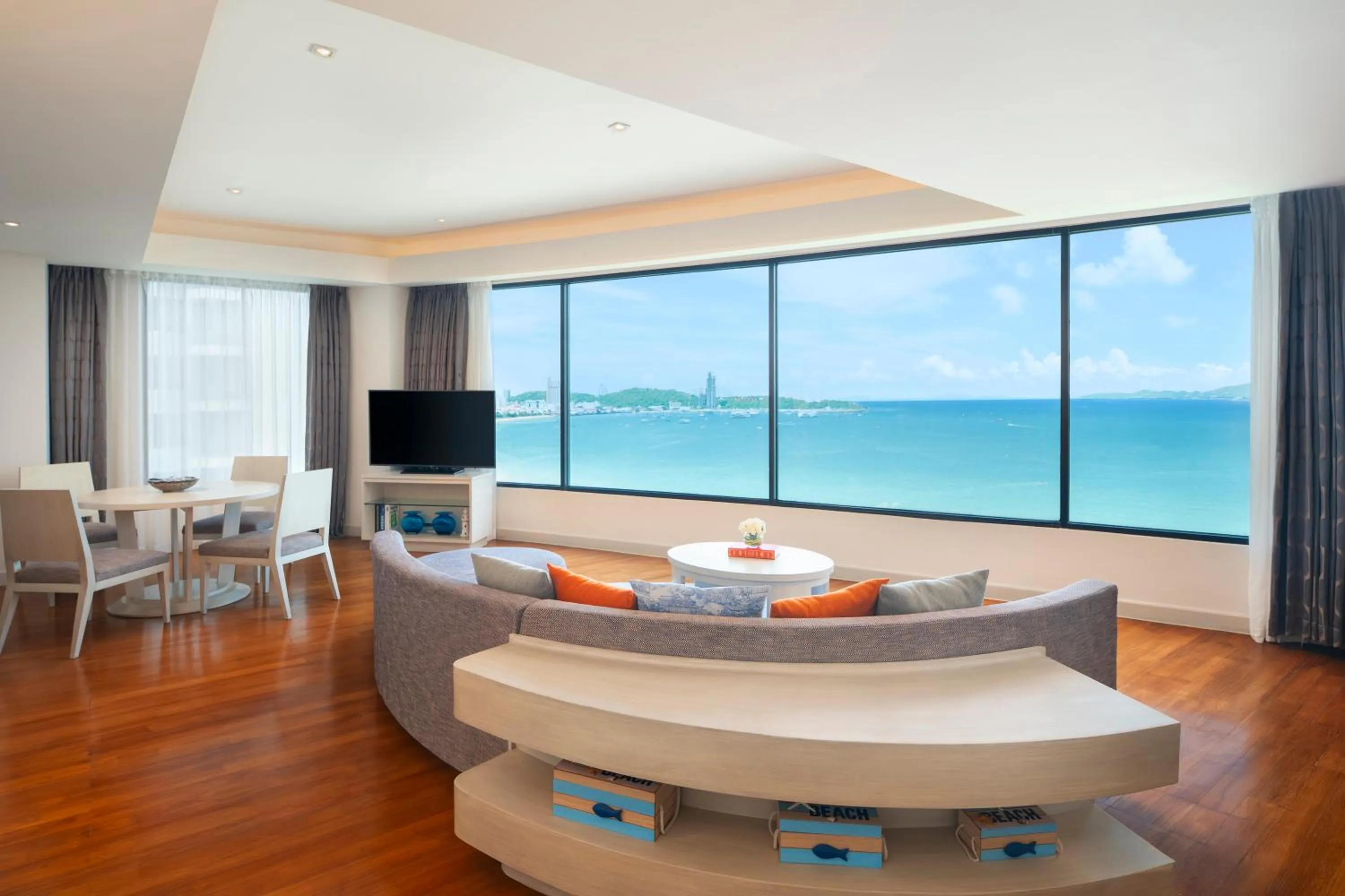 TV and multimedia in Amari Pattaya