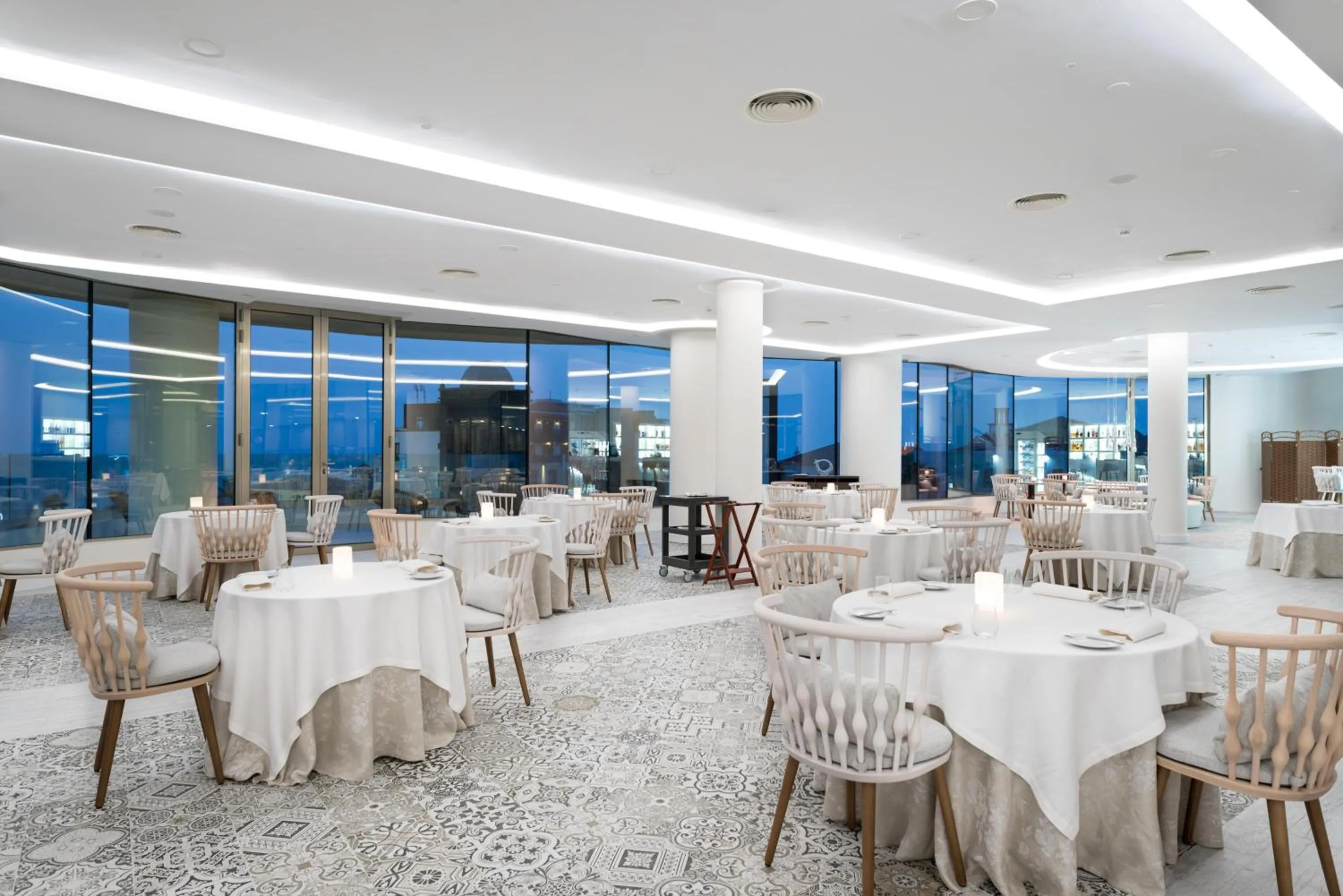 Restaurant/places to eat in GF Victoria