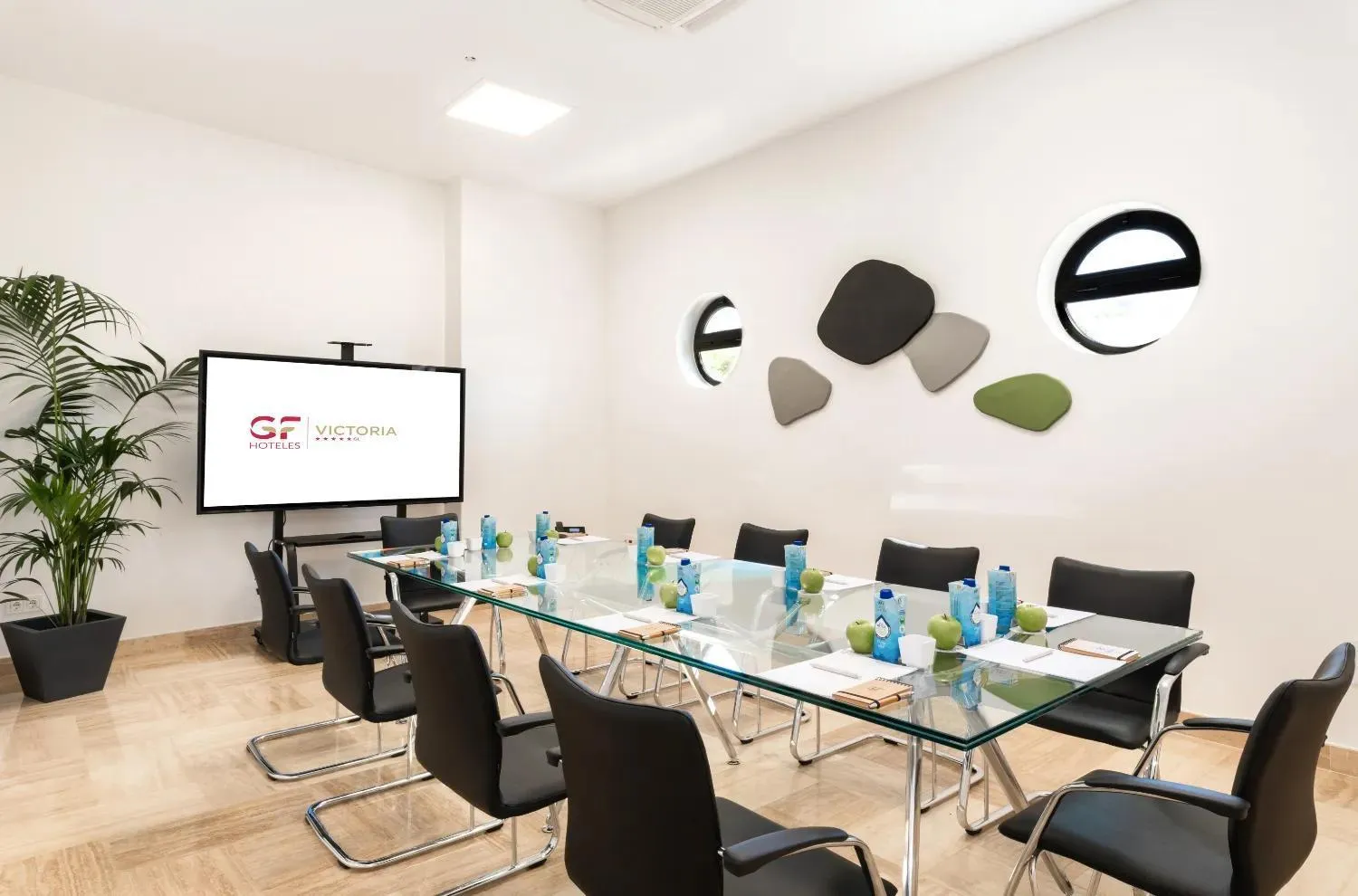 Meeting/conference room in GF Victoria