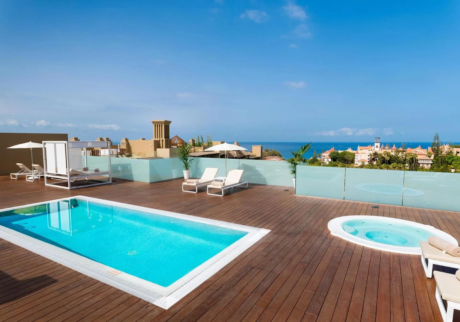 Swimming pool in GF Victoria